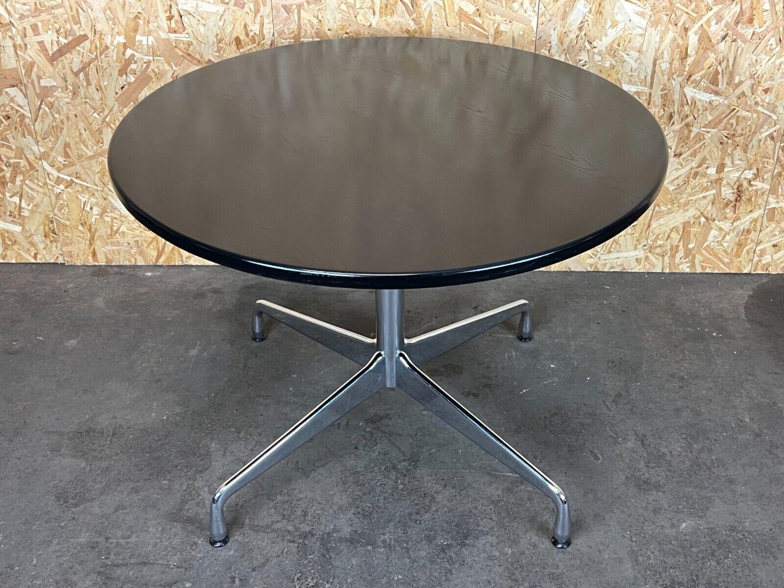Segmented Table by Charles & Ray Eames for Vitra Black Chrome In Good Condition In Neuenkirchen, NI