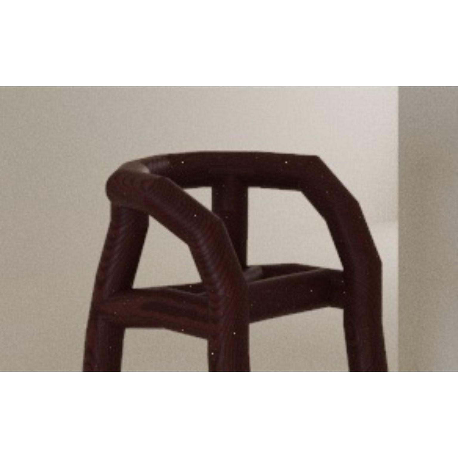 Italiano Sedia Segmento Pine Log di David David, realizzata artigianalmente in legno massiccio di colore marrone, da David David in vendita