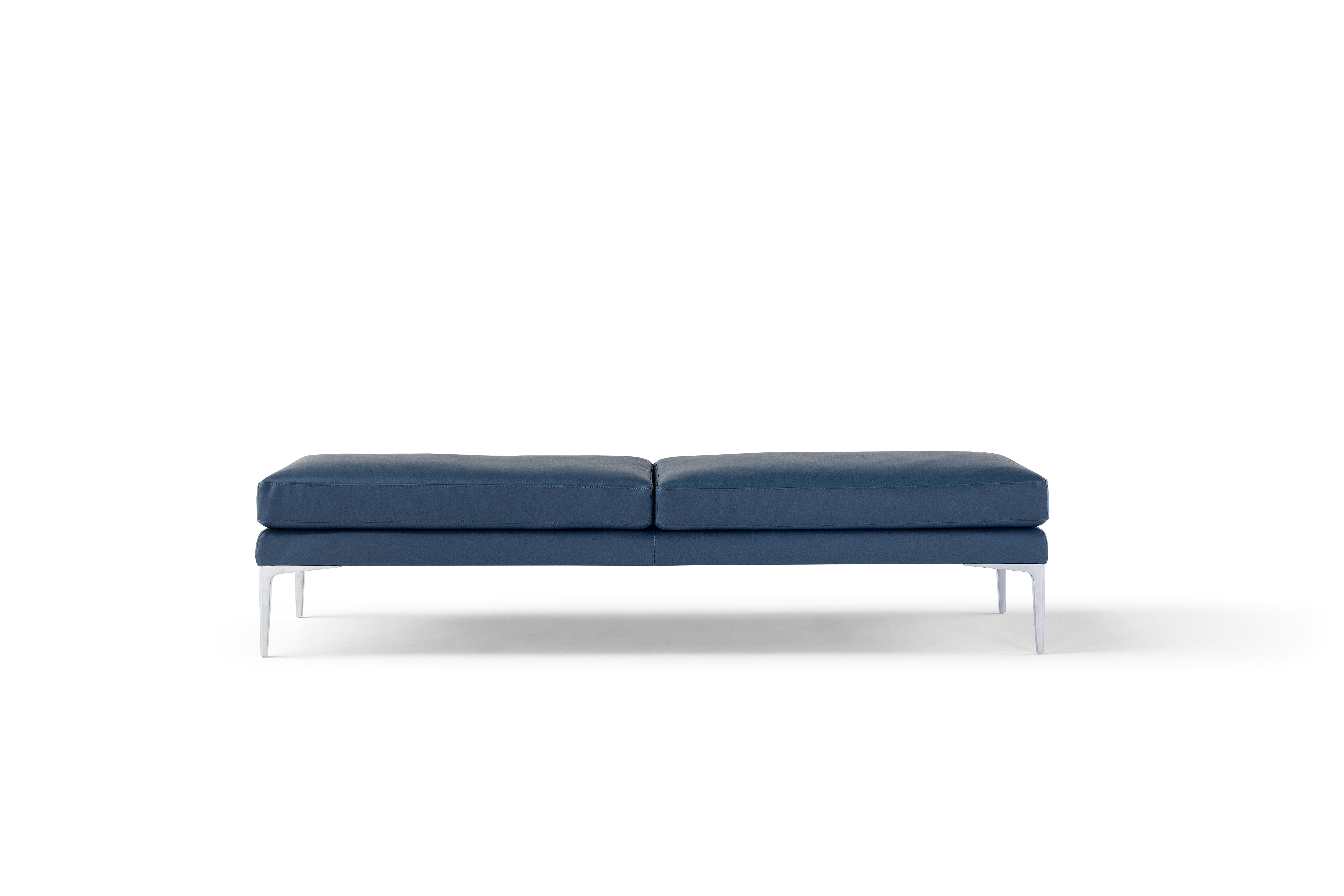 Banc en cuir Segno d'Amura Lab
Dimensions : L 180 x D 50 x H 46 cm
MATERIAL : CADRE : bois massif et multipli, avec support en métal. SUSPENSIONS : courroies en caoutchouc et polypropylène ASSISES : mousse de polyuréthane, densité 30 kg/m3 , mousse