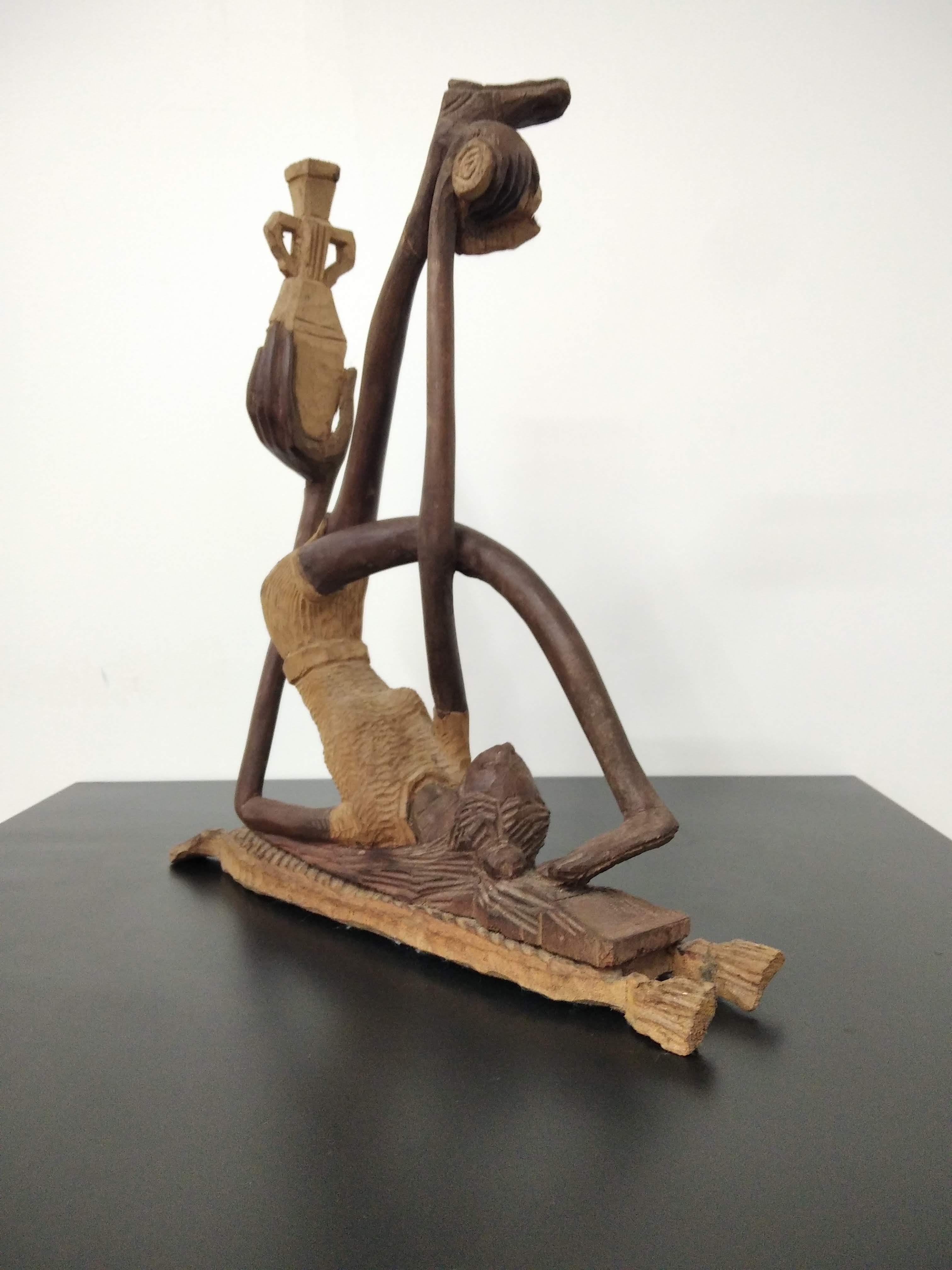 Segundo Gutiérrez Abstract Sculpture - Mujer contorsionada