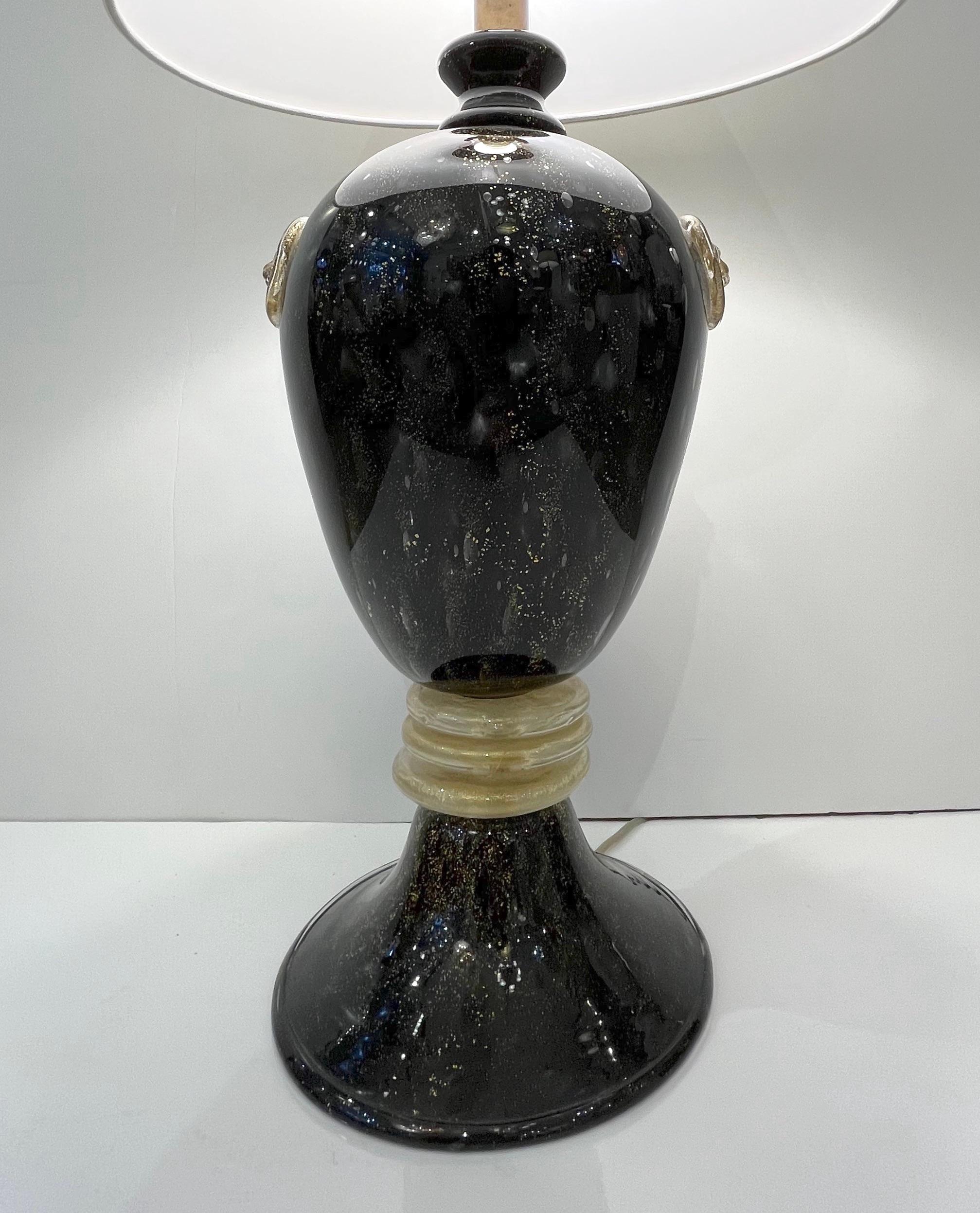 Seguso 1960s Italian Pair of Vintage Black and Gold Murano Glass Urn Shape Lamps 6