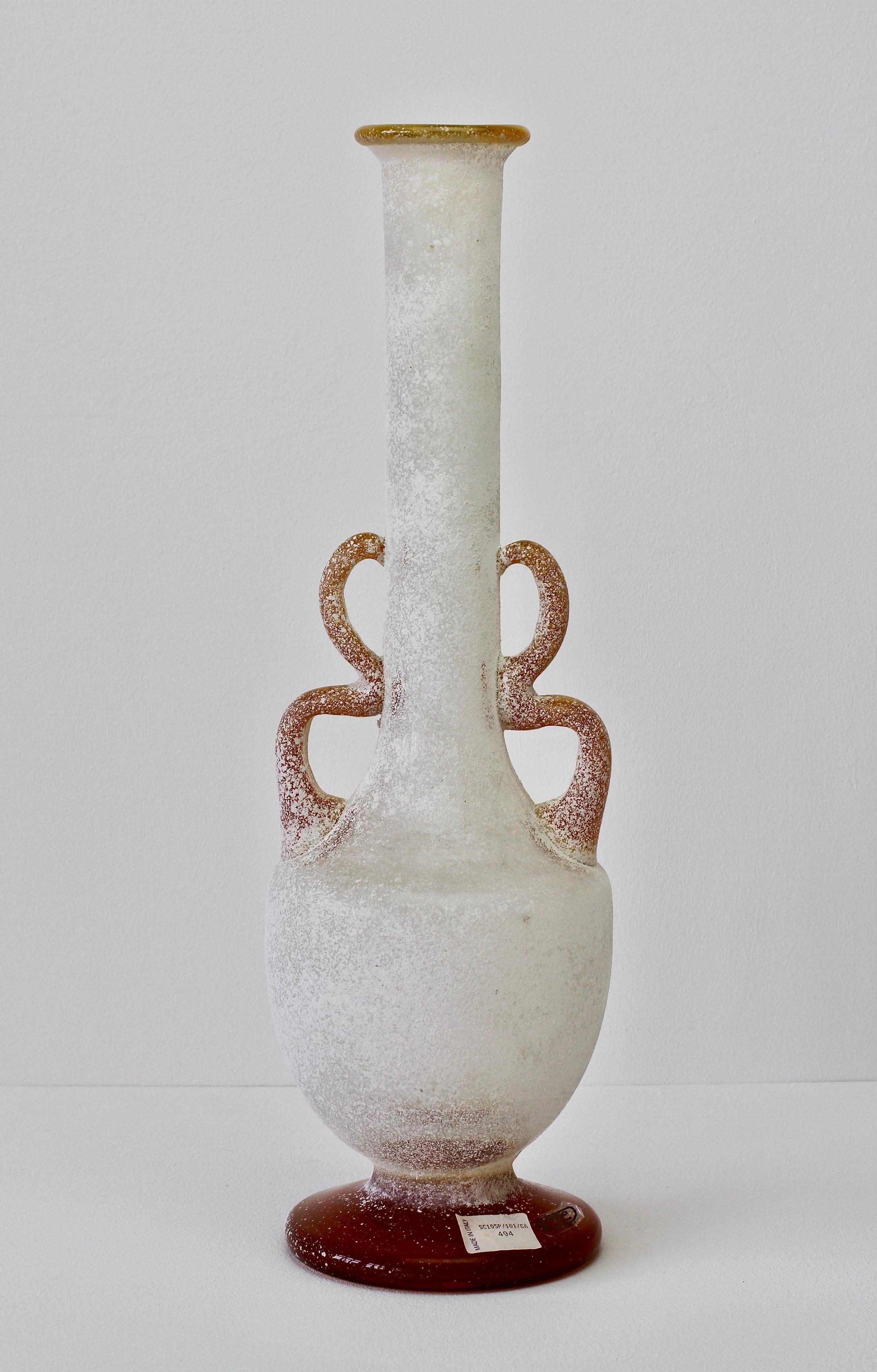 Italian Vintage Seguso Vetri D'Arte Amber and White 'a Scavo' Murano Glass Vase For Sale