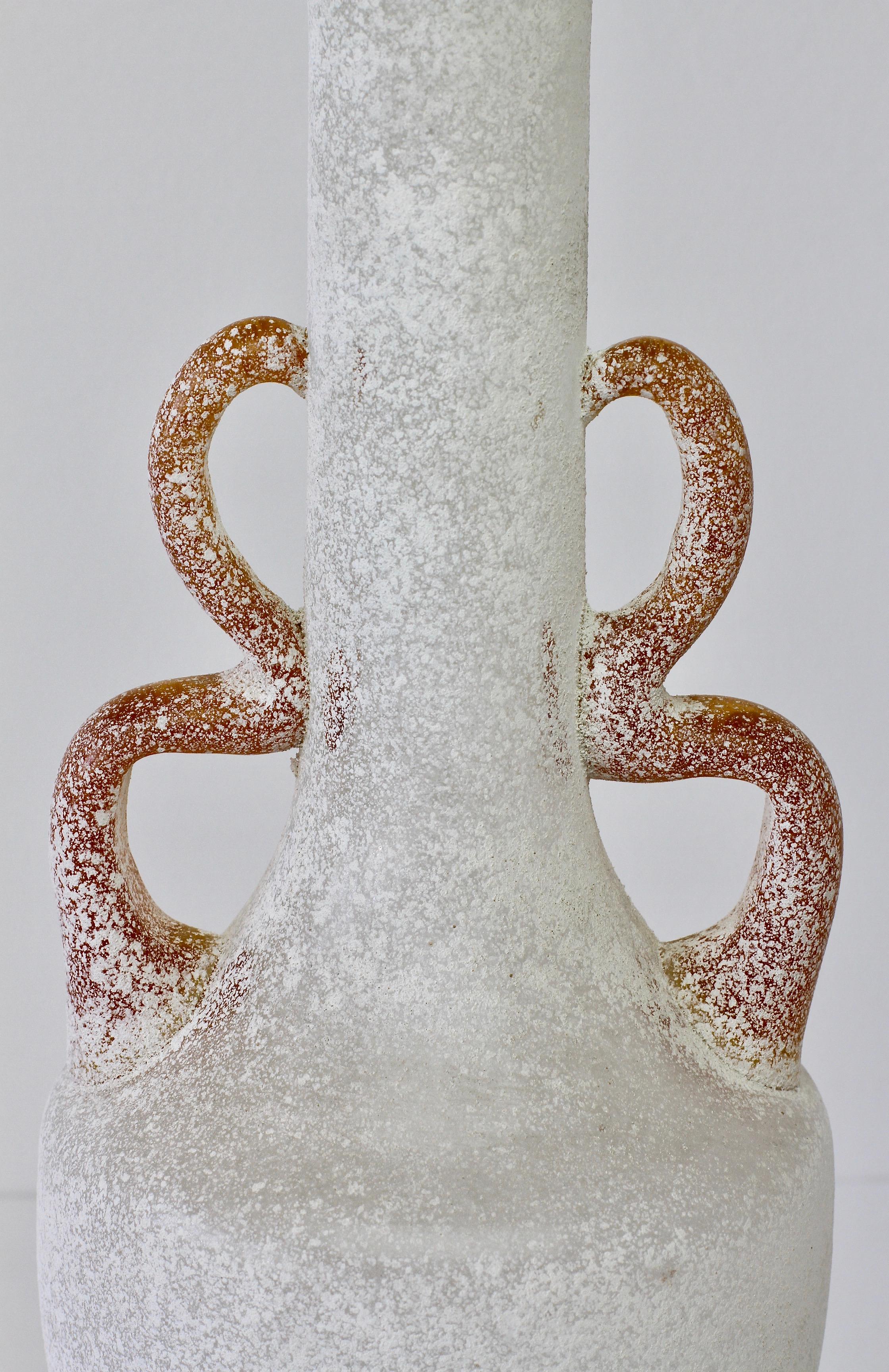 Vintage Seguso Vetri D'Arte Vase aus Muranoglas in Bernstein und Weiß 'a Scavo' (Geblasenes Glas) im Angebot