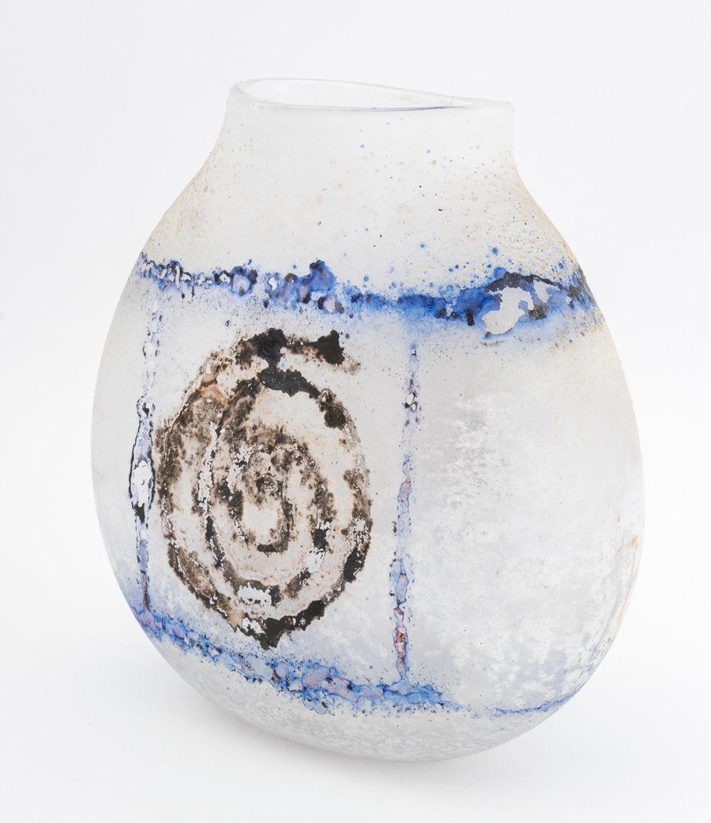 Italian Seguso Arte Vetro Spiral Motif Scavo Glass Vase For Sale