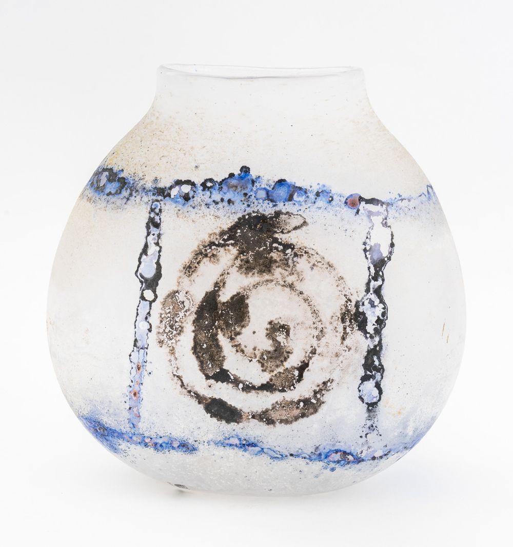 Murano Glass Seguso Arte Vetro Spiral Motif Scavo Glass Vase For Sale