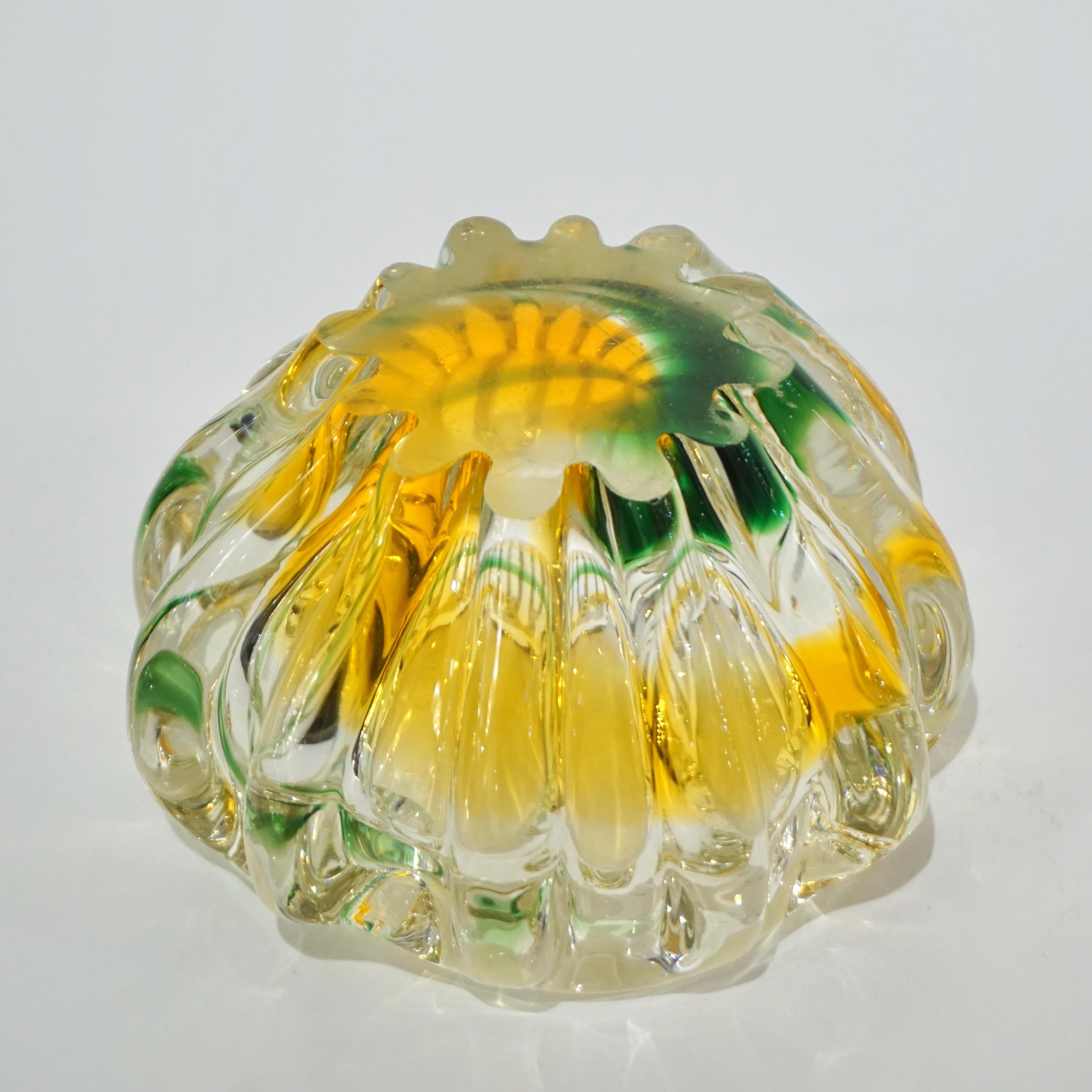 Seguso Attributed 1930s Green Yellow Crystal Murano Art Glass Small Bowls 9