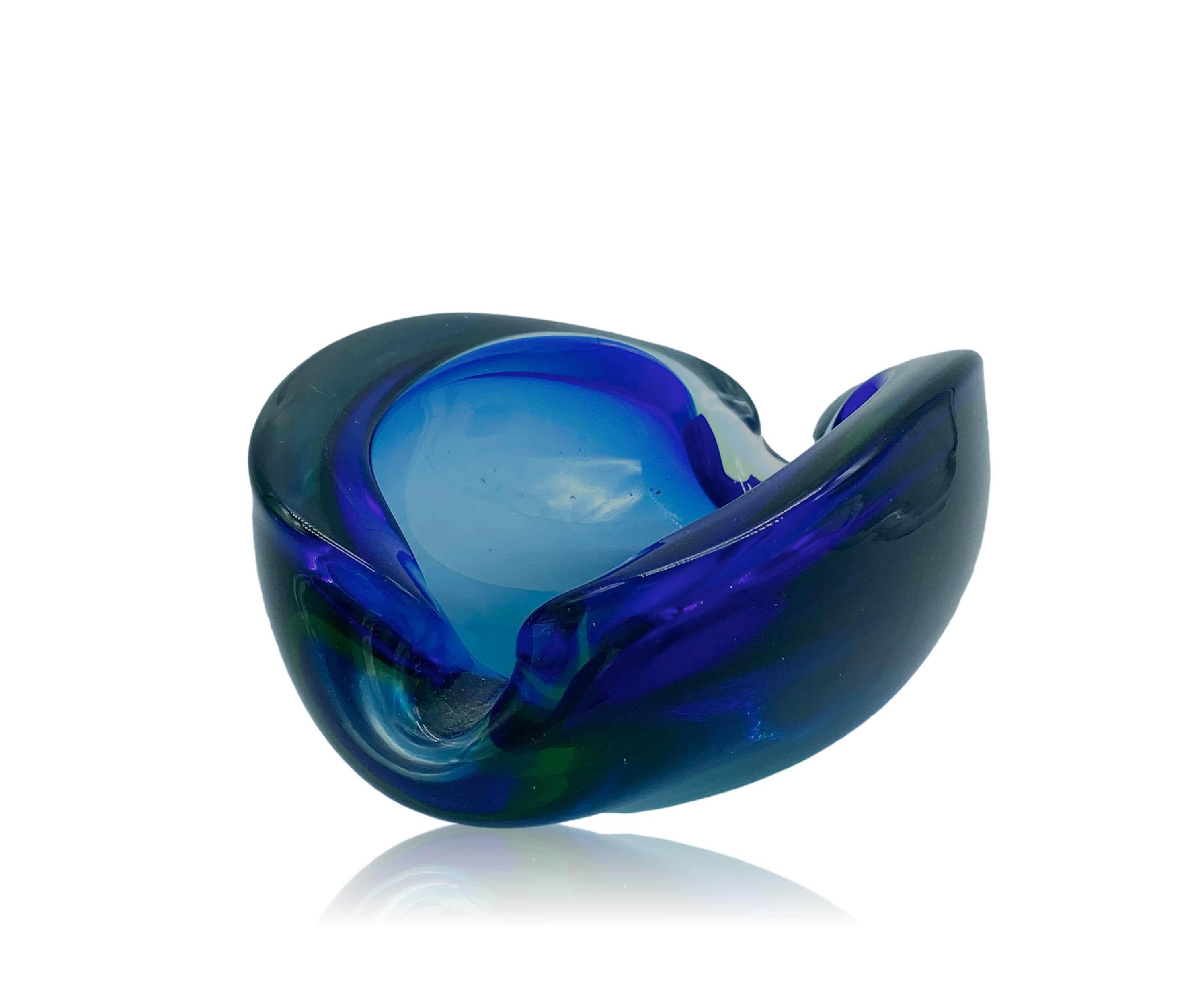 Seguso Blue Murano Glass Bowl or Ashtray, Italy, 1960s In Good Condition In Naples, IT