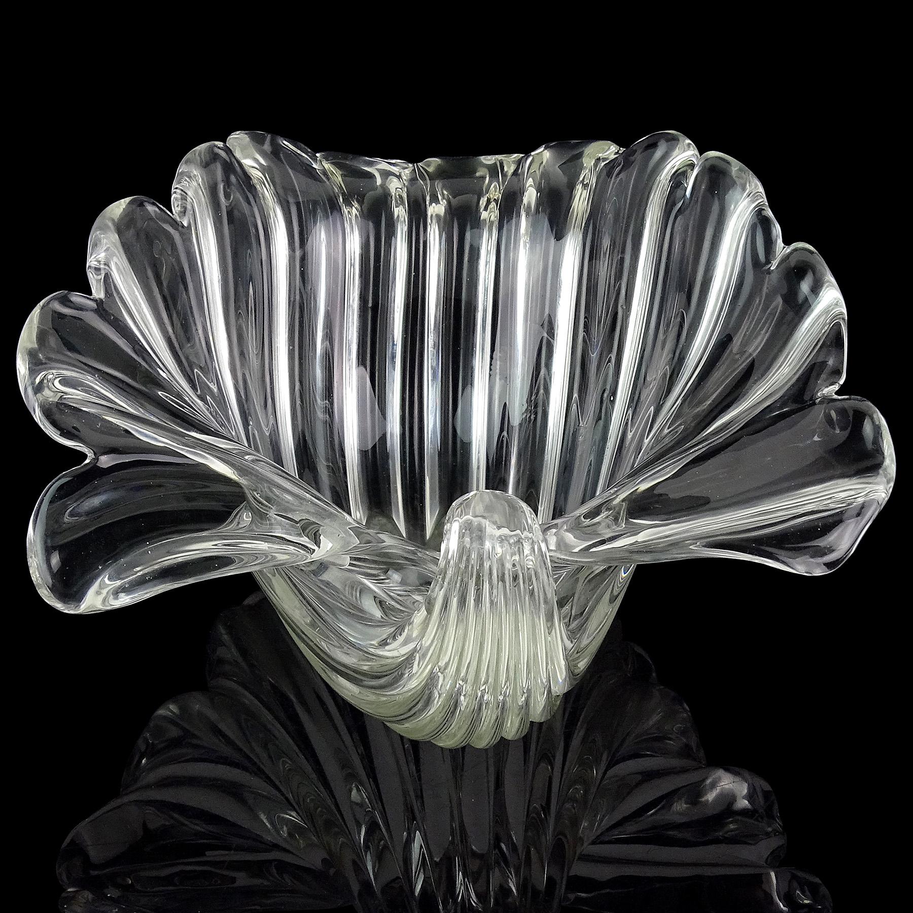 Hand-Crafted Seguso Cartier Signed Murano Clear Ribbed Surface Italian Art Glass Shell Bowl For Sale