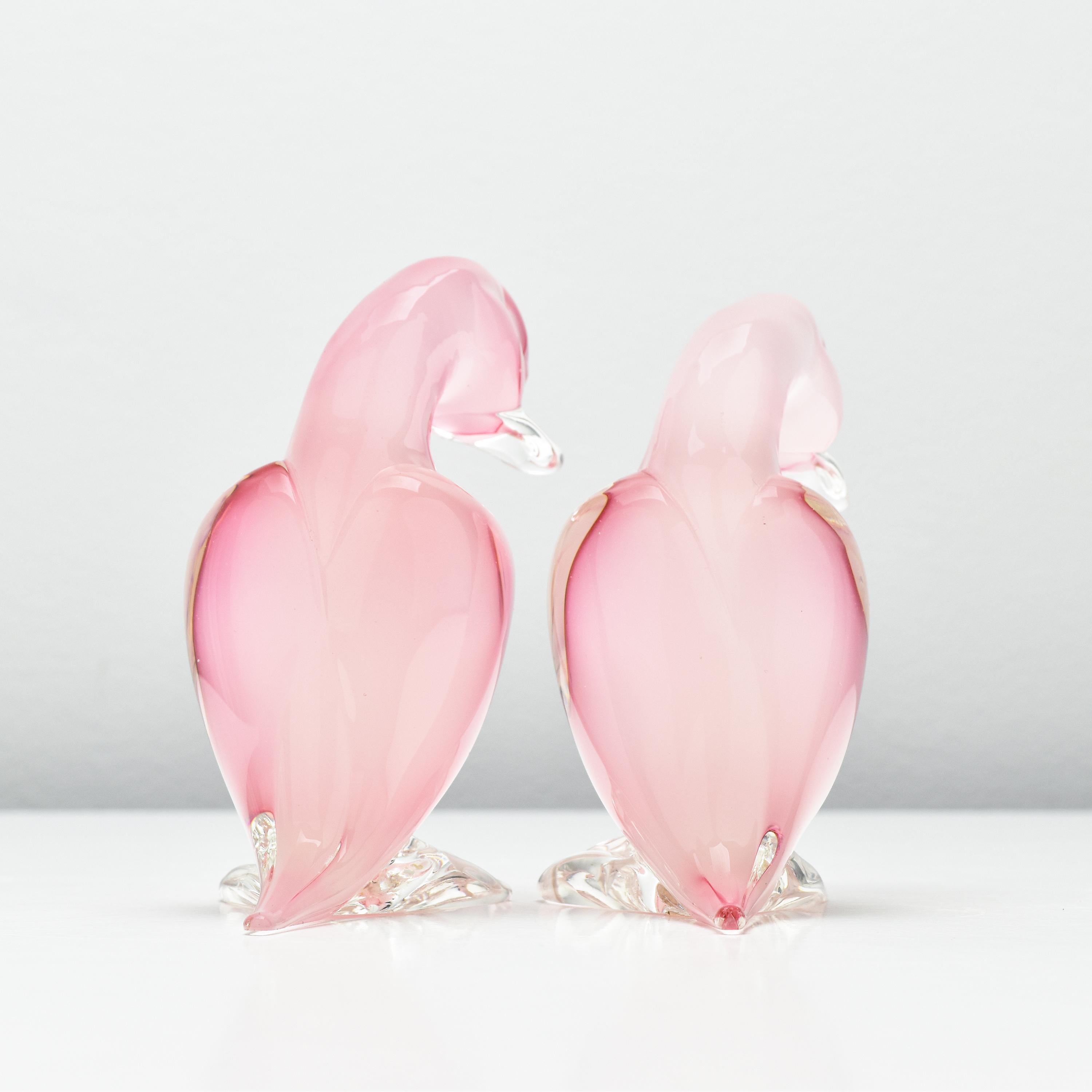 Hand-Crafted Seguso Duck Loving Couple Figurines Pink Alabastro Murano Studio Art Glass For Sale