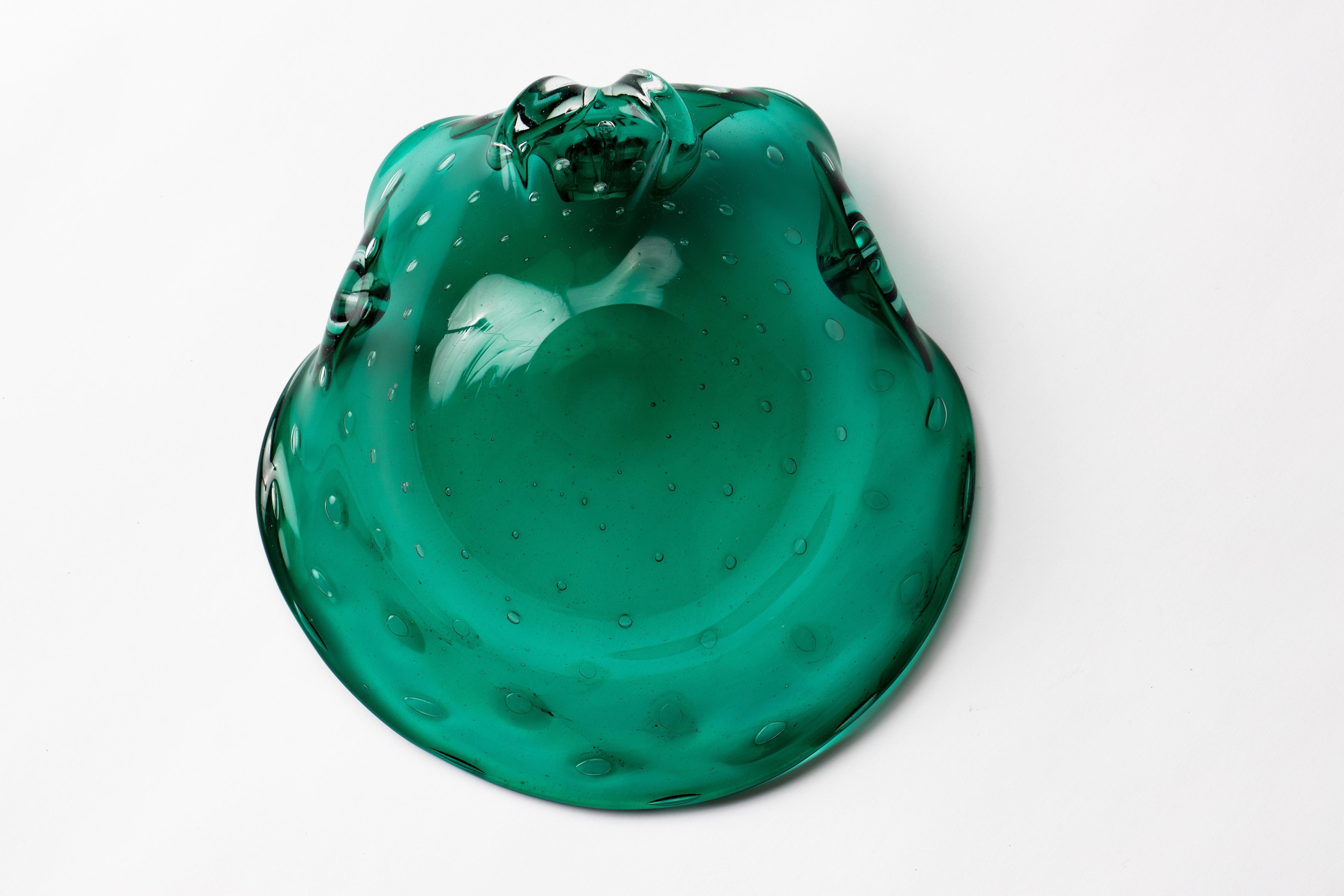 Seguso Emerald Green Murano Glass Seashell Decorative Dish For Sale 4