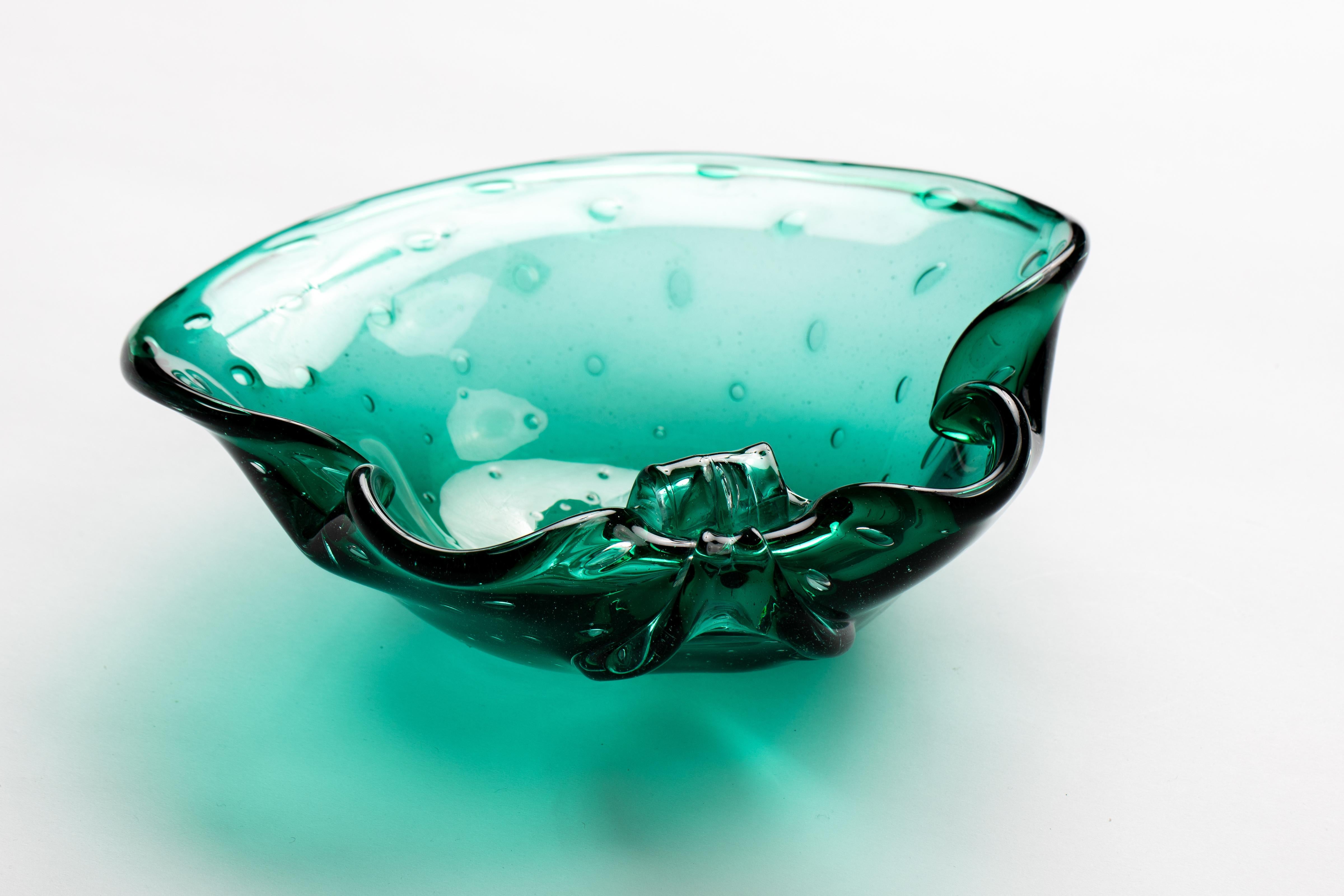 Seguso Smaragdgrünes Muranoglas Muschel dekorative Schale (Handgefertigt) im Angebot
