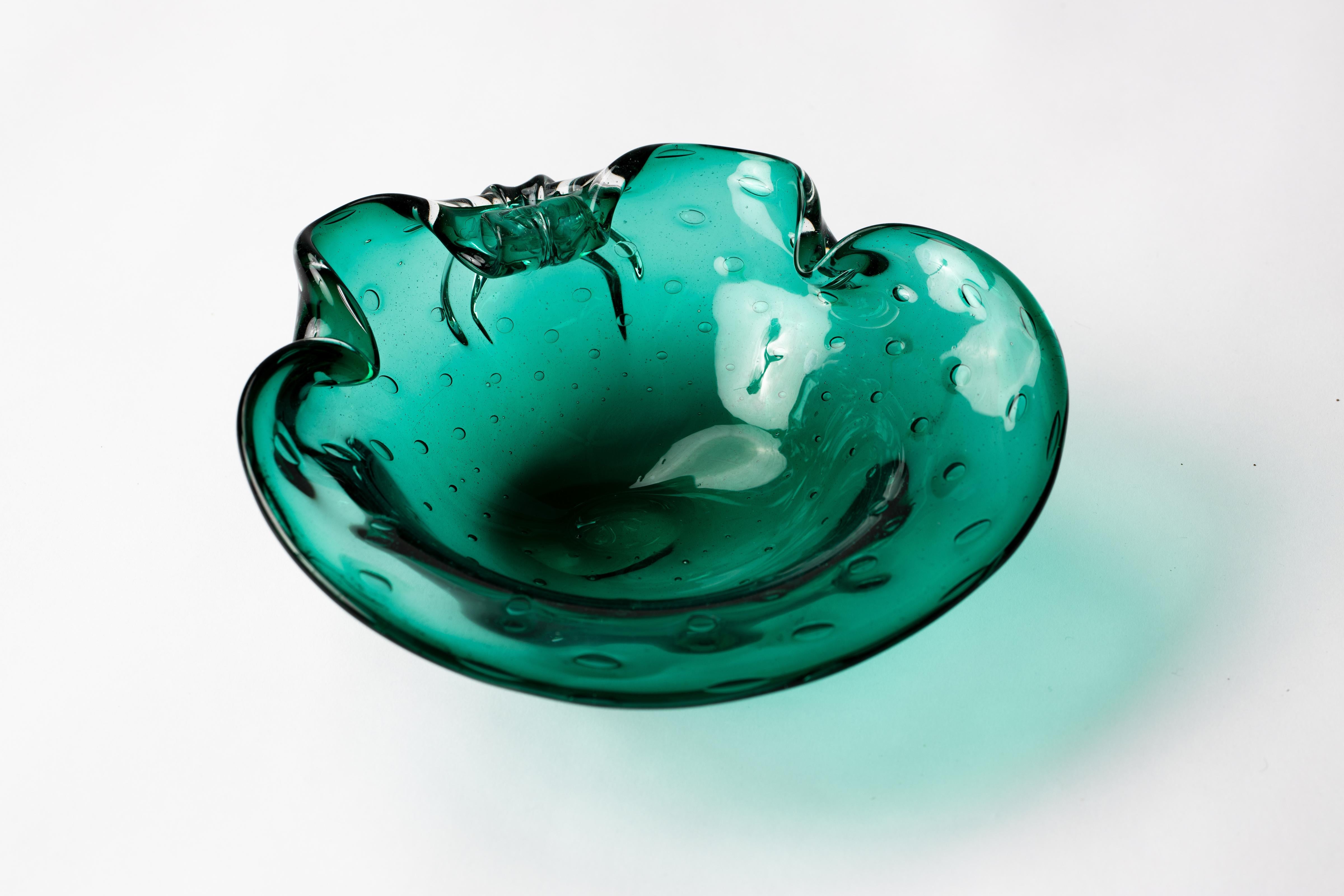 20th Century Seguso Emerald Green Murano Glass Seashell Decorative Dish For Sale