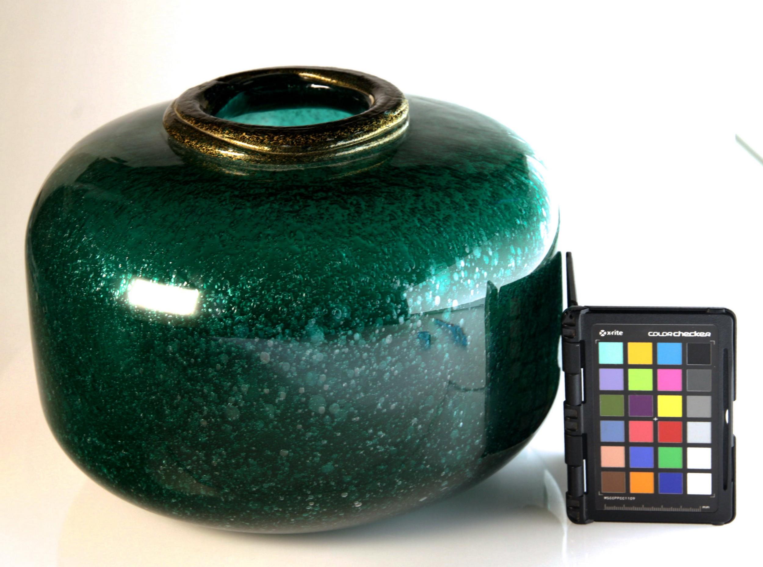 Mid-Century Modern Seguso for Bisazza Emerald Murano Pulegoso Vase Gold Leaf Rim, 1993 Signed
