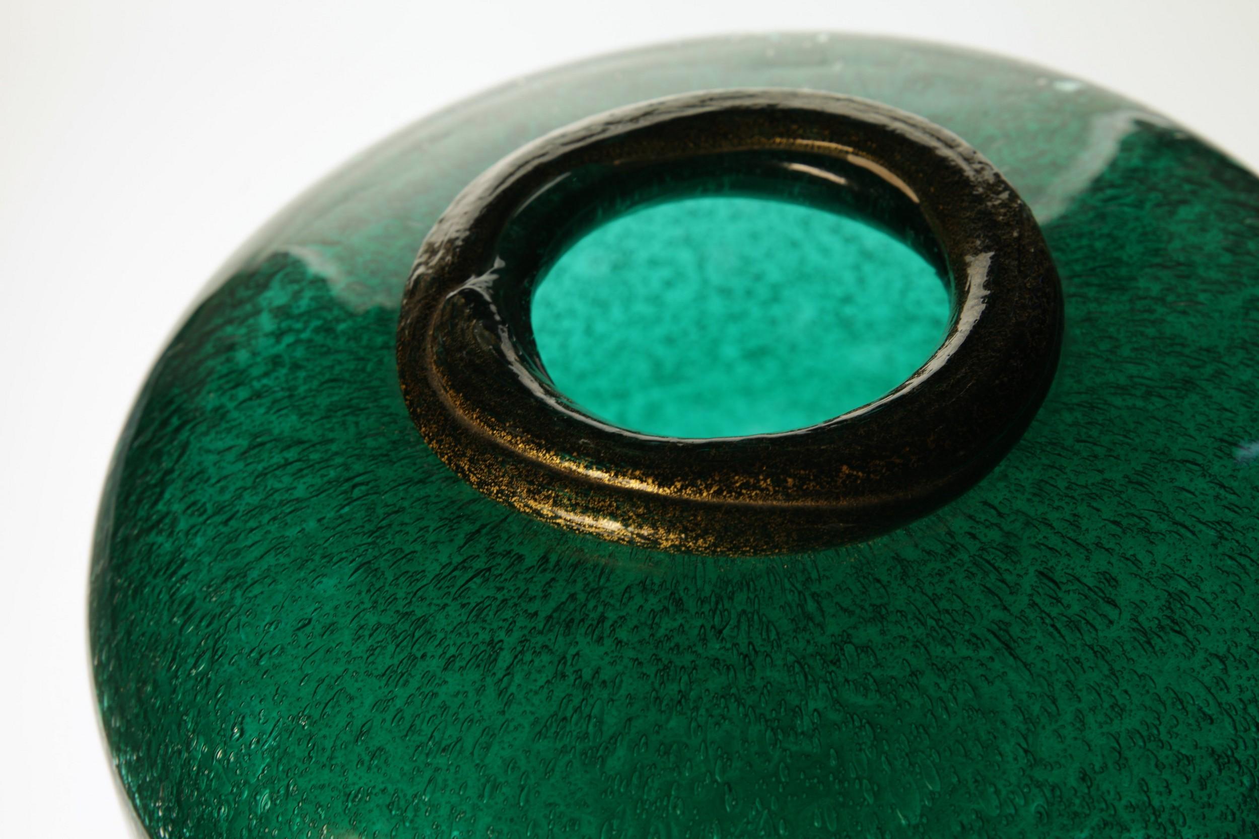 Seguso for Bisazza Emerald Murano Pulegoso Vase Gold Leaf Rim, 1993 Signed 1