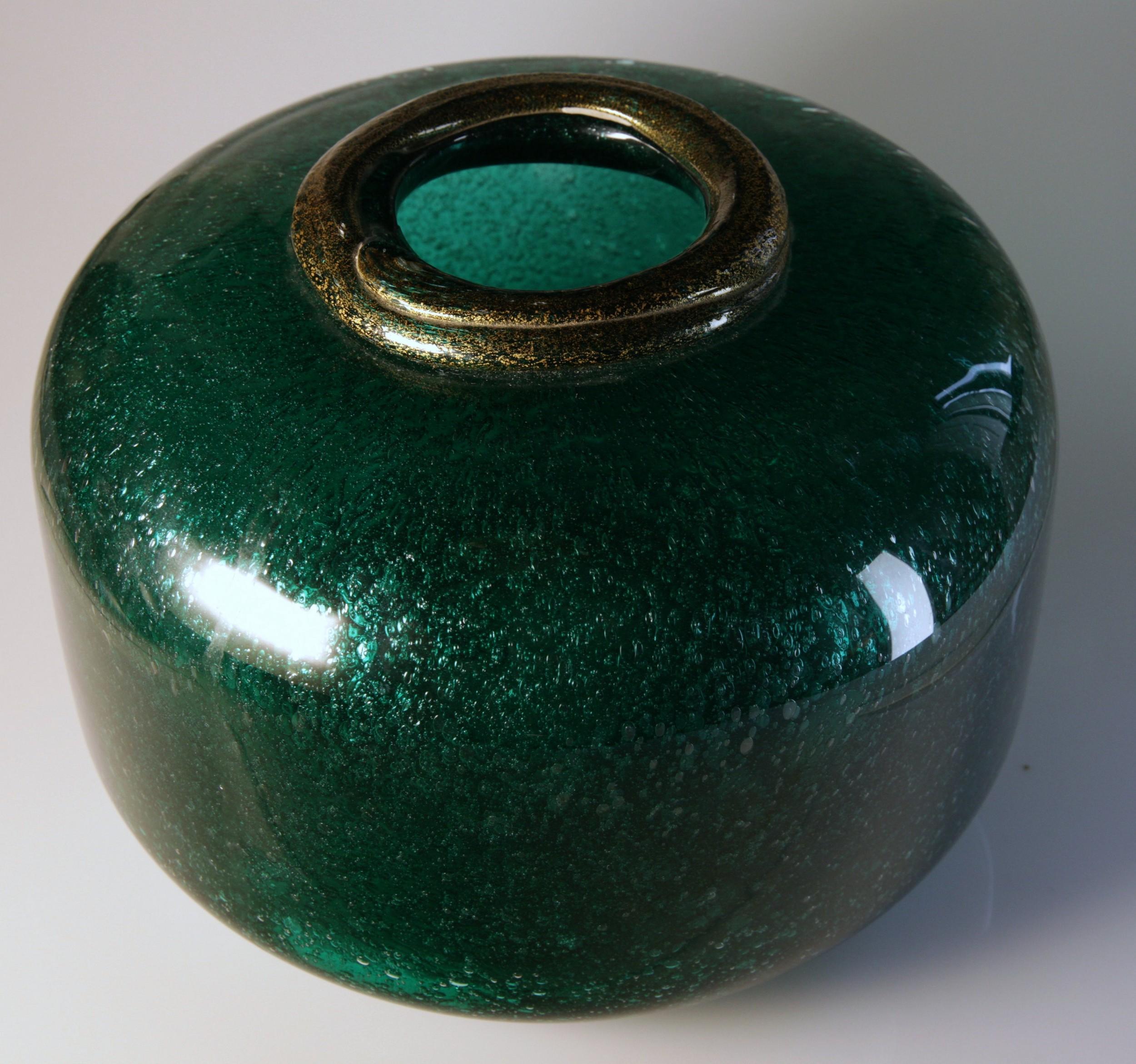 Seguso for Bisazza Emerald Murano Pulegoso Vase Gold Leaf Rim, 1993 Signed 2