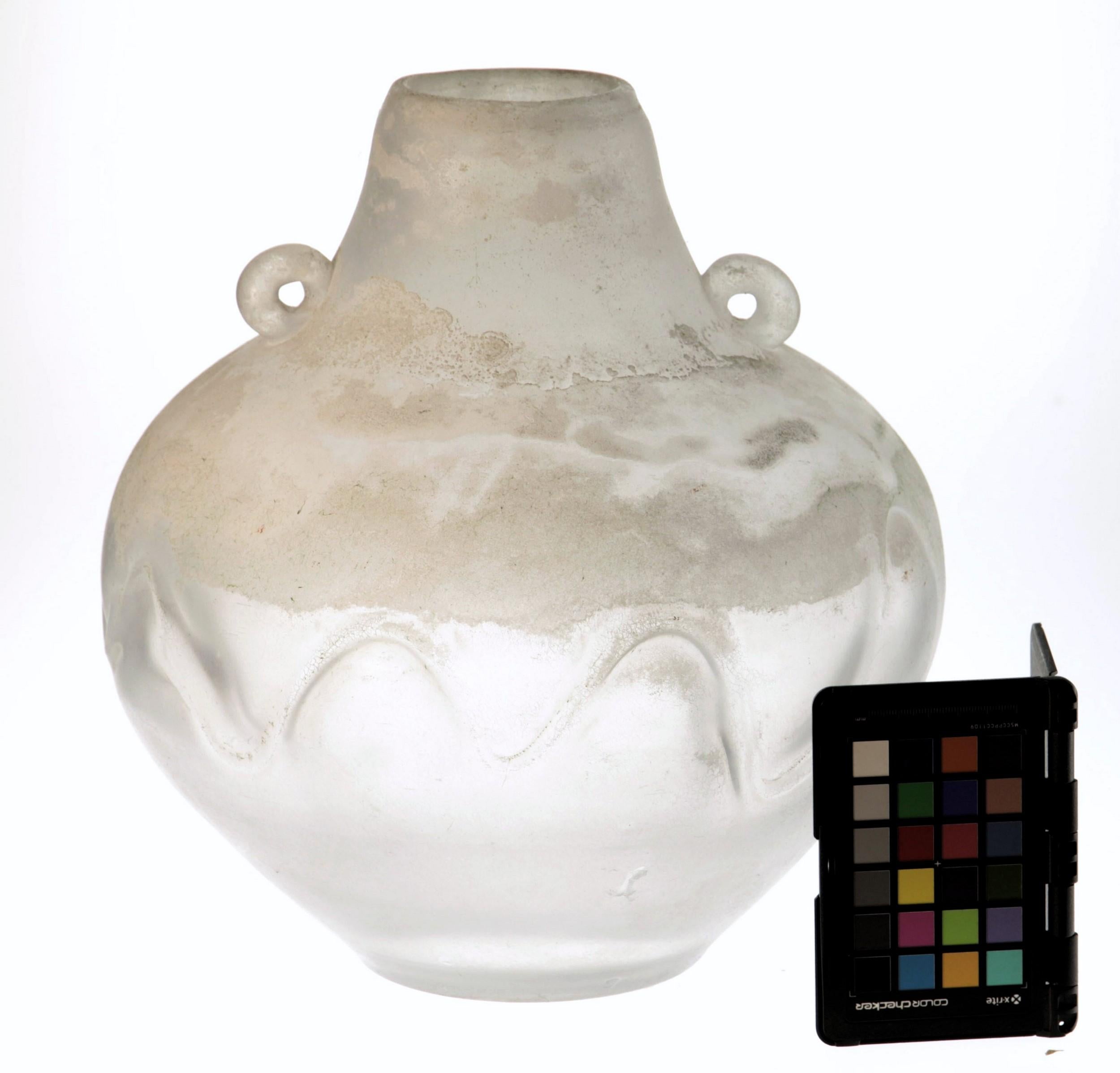 Seguso for Bisazza White Scavo Corroso Murano Glass Vase 1993 Signed For Sale 11