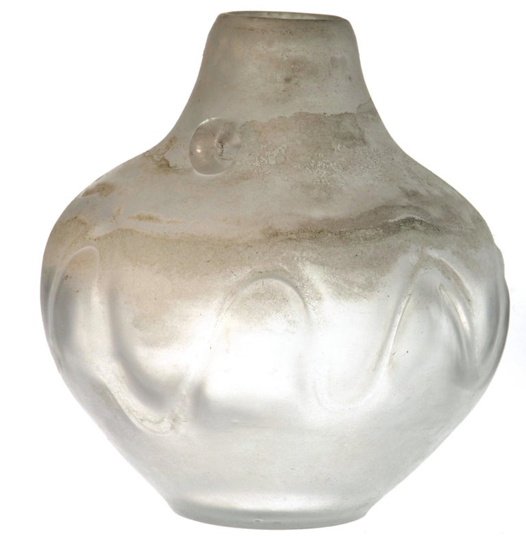 Seguso for Bisazza White Scavo Corroso Murano Glass Vase 1993 Signed For Sale 2
