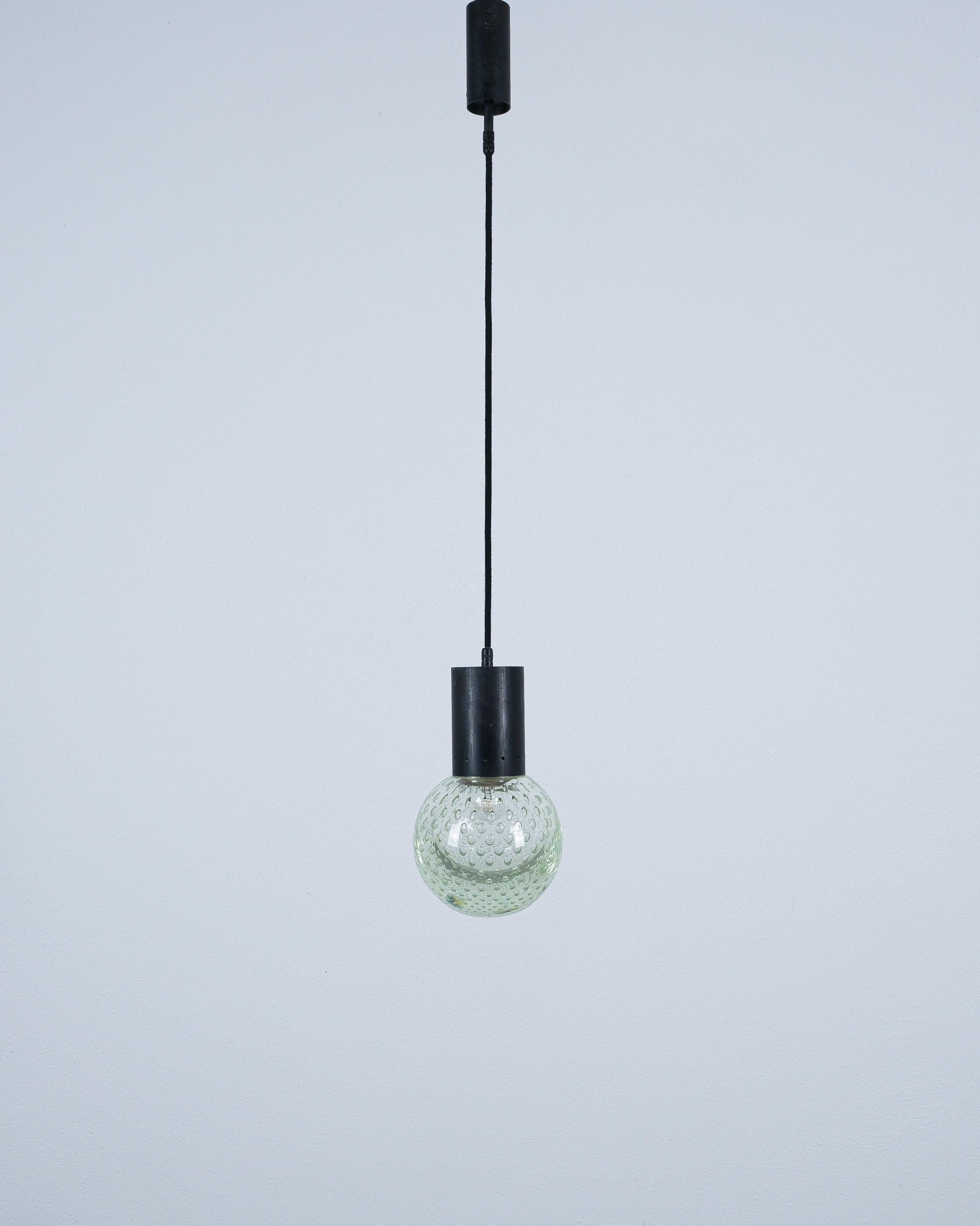Metà XX secolo Ciondoli in vetro di Seguso (coppia) di Gino Sarfatti for Arteluce, 1960 in vendita