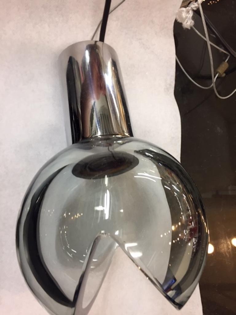 Lampe à suspension globe en verre gris Seguso en vente 4