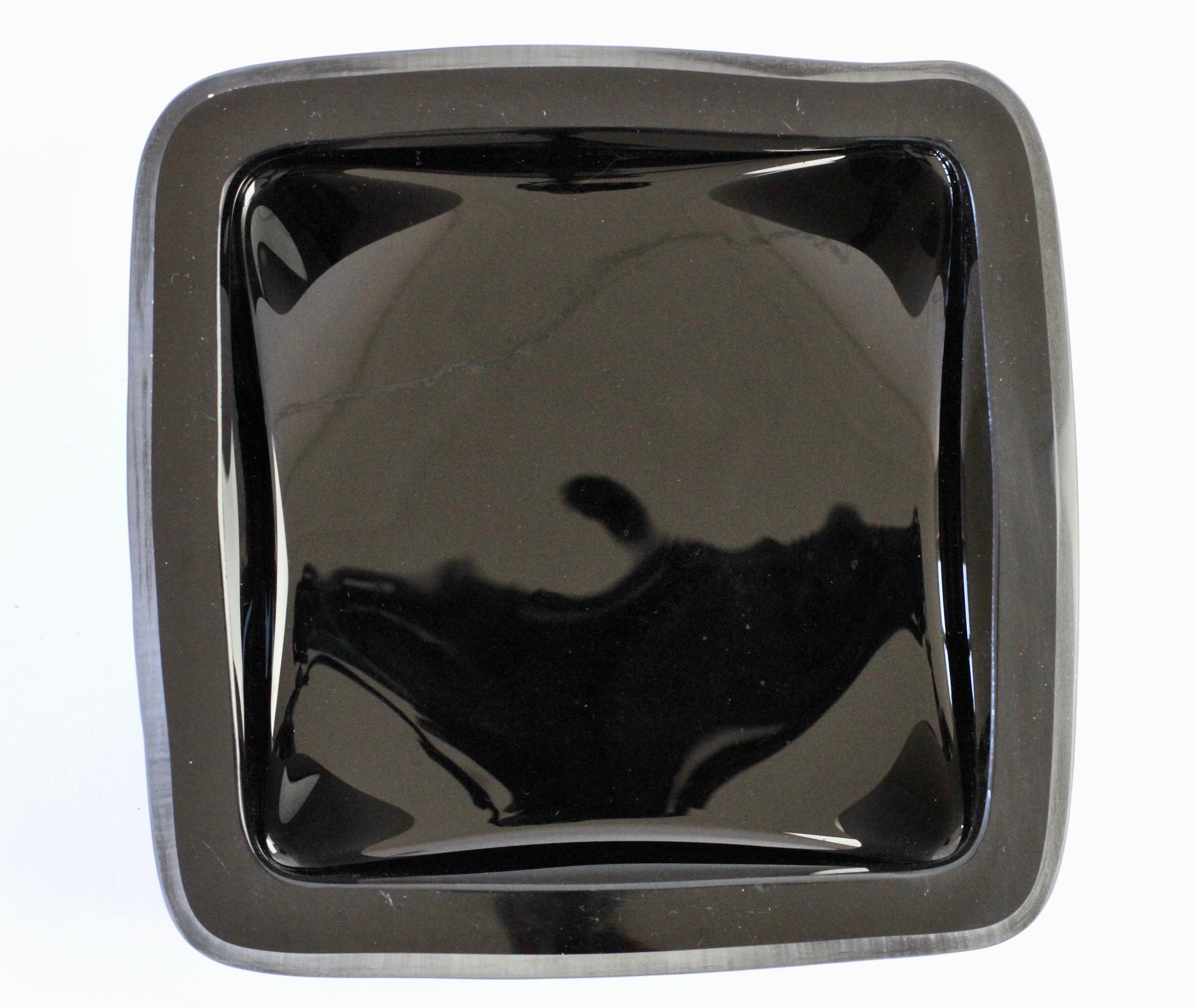 Seguso Huge Square Black &. White 'Scavo' Murano Glass Bowl Springer Style 1980s For Sale 4