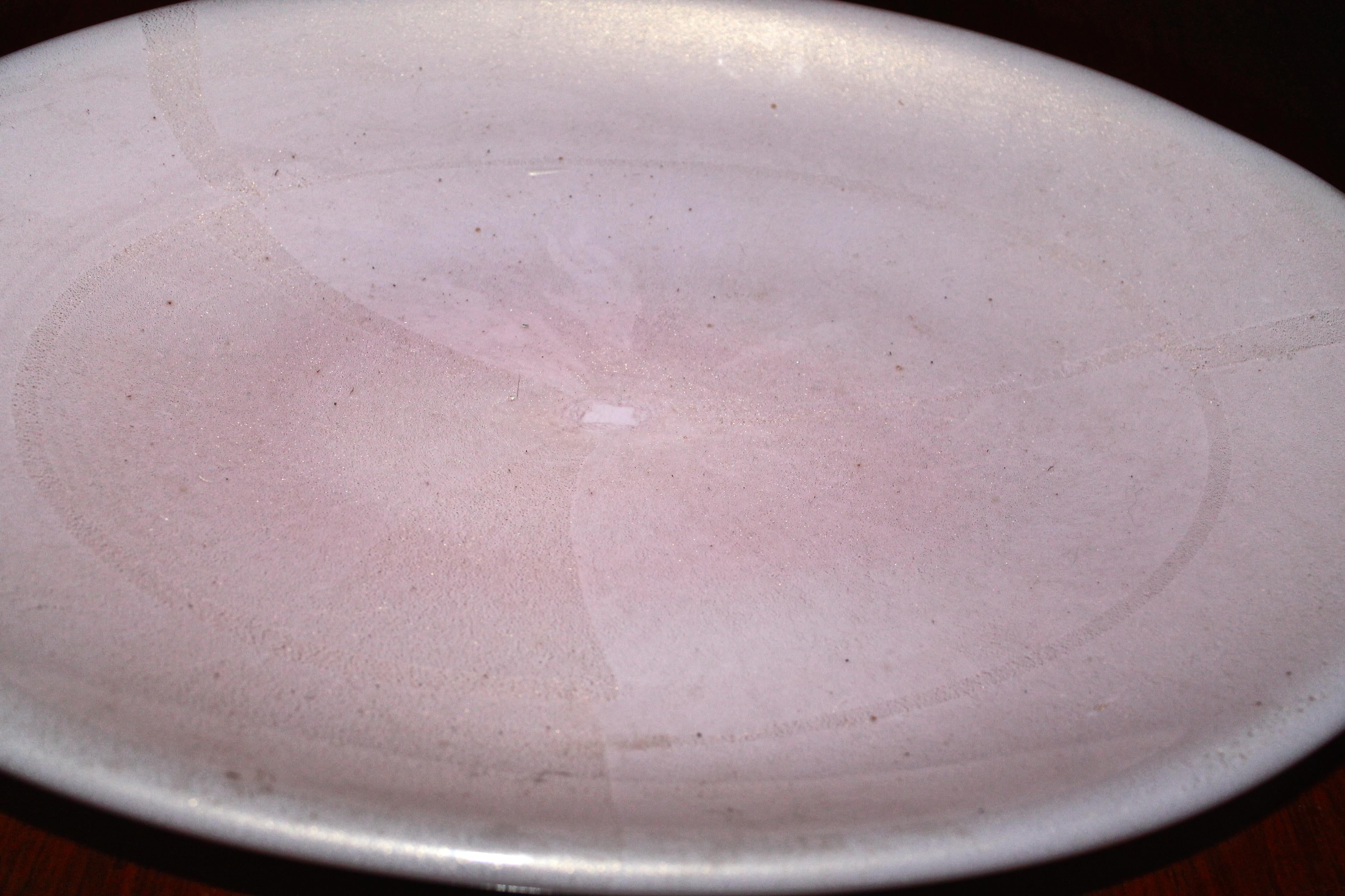 Seguso in the Manner of Carlo Scarpa Pink with Gold Lattimo Tray In Good Condition For Sale In Sharon, CT