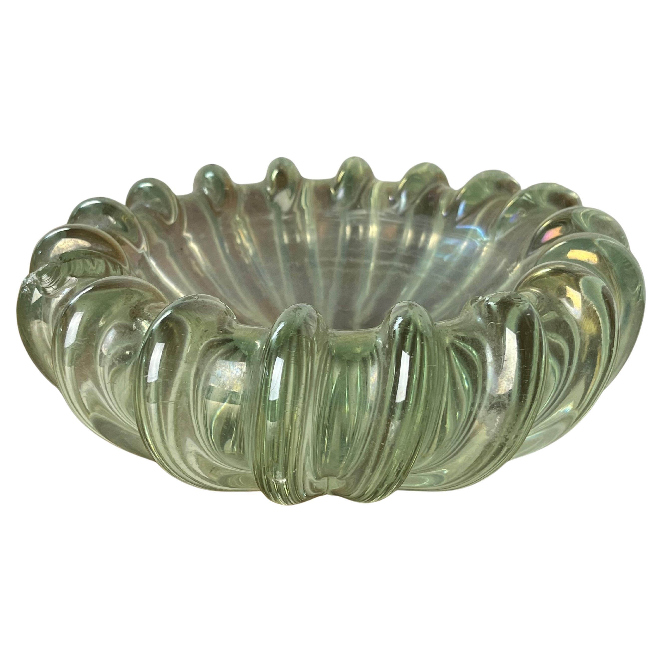 Centro de mesa de bolsillo de cristal de Murano iridiscente de Seguso, años 40