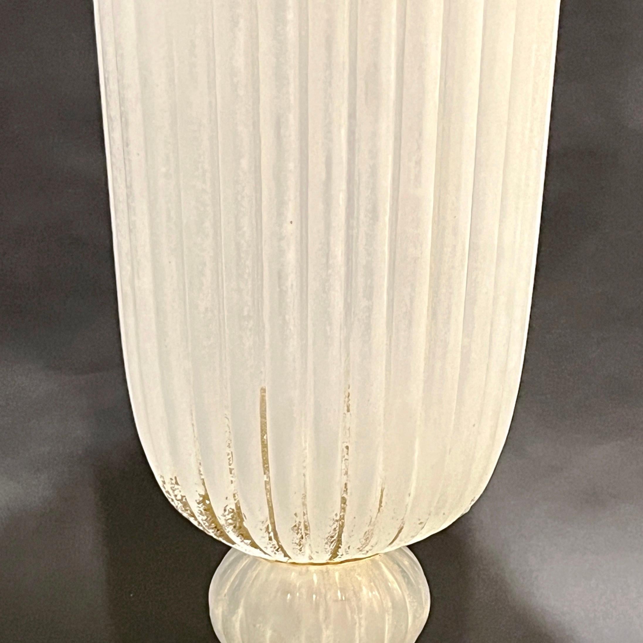 Frosted Seguso Italian Art Deco Style Vintage White Gray Tall Scavo Murano Glass Vase