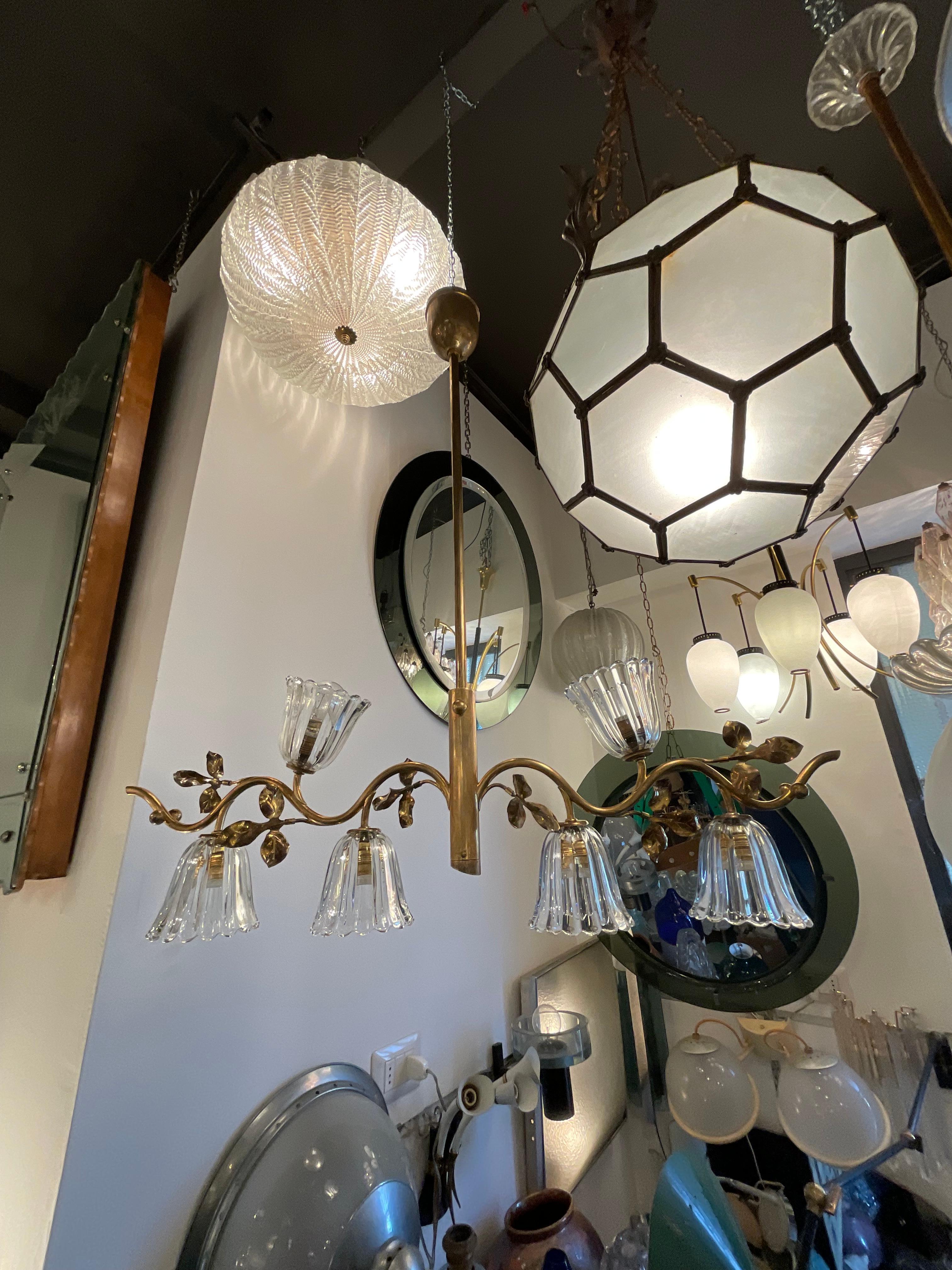 Mid-Century moderno Seguso - Lampadario a 6 luci anni 40 vetro di murano e ottone in vendita