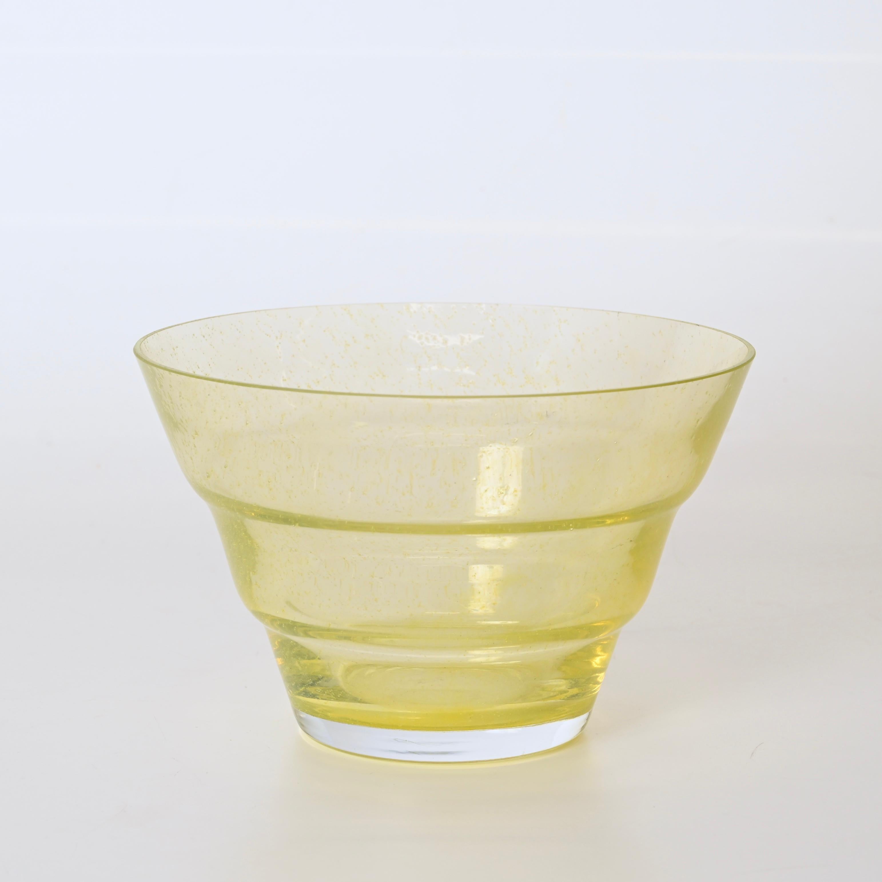 Vetro artistico Seguso Large Yellow Murano 