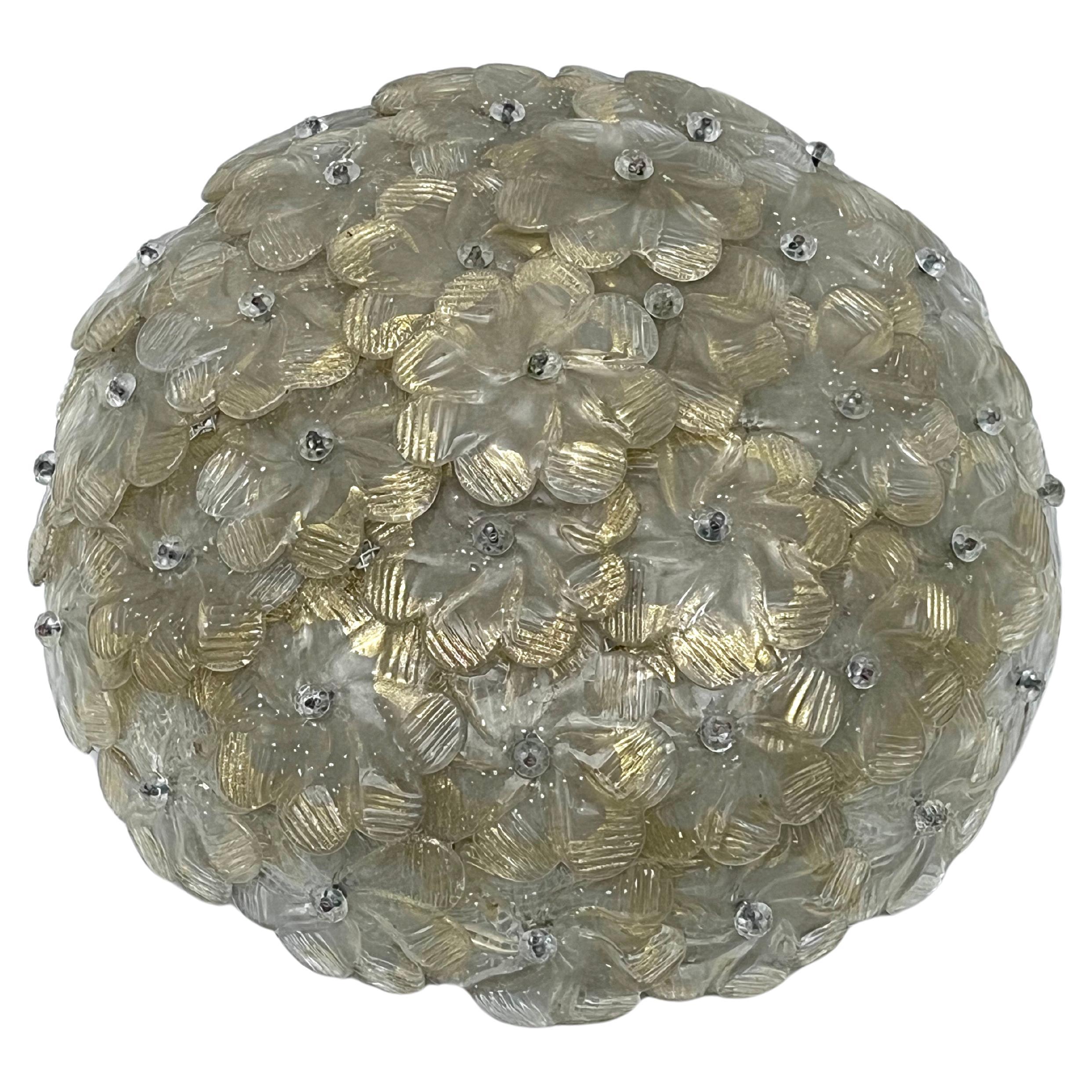 Seguso, Mid-century Gold Murano glass flowers ceiling lamp. Italy 1940s