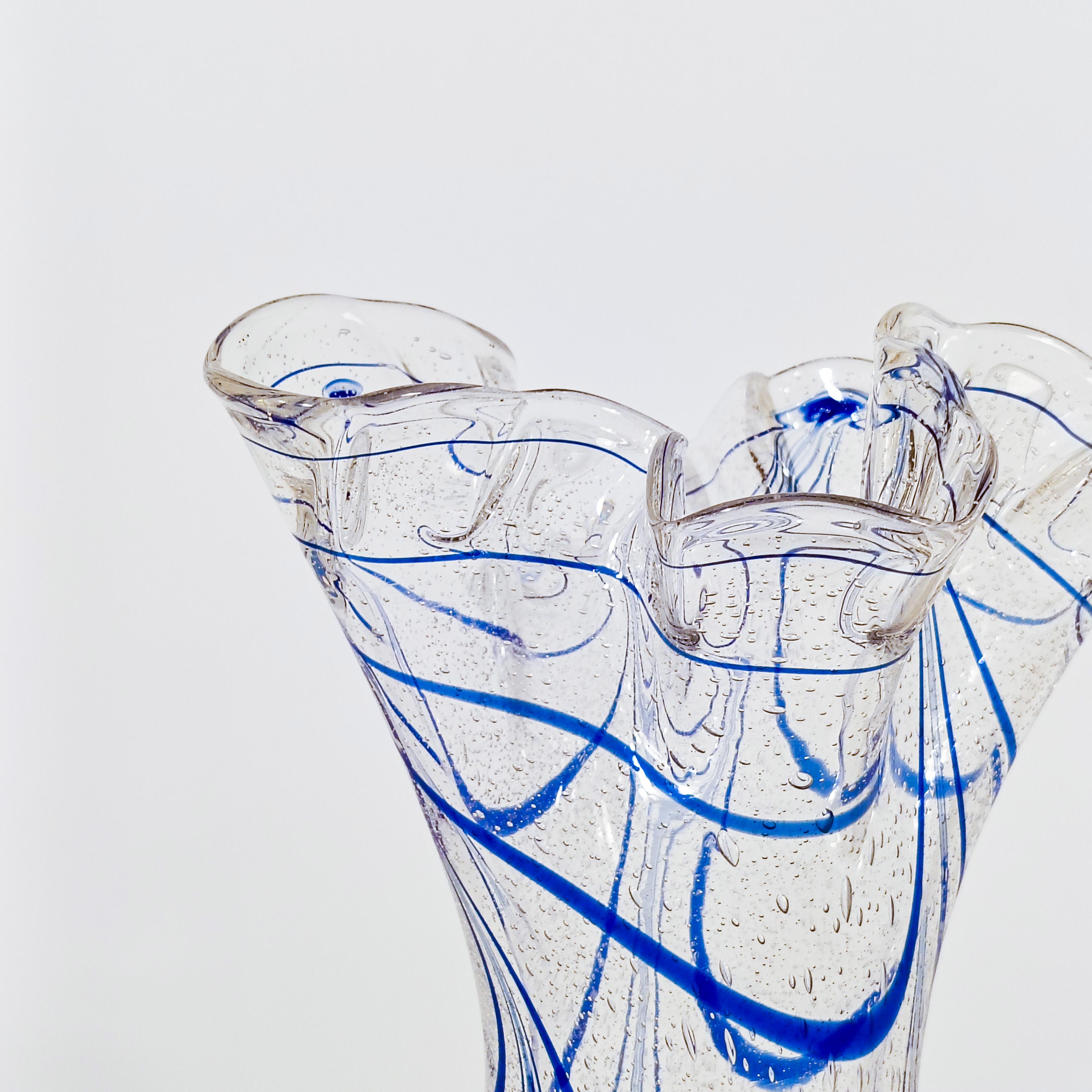 Mid-Century moderno Seguso. Vaso di metà secolo in vetro di Murano soffiato a mano, Italia, anni '50 in vendita