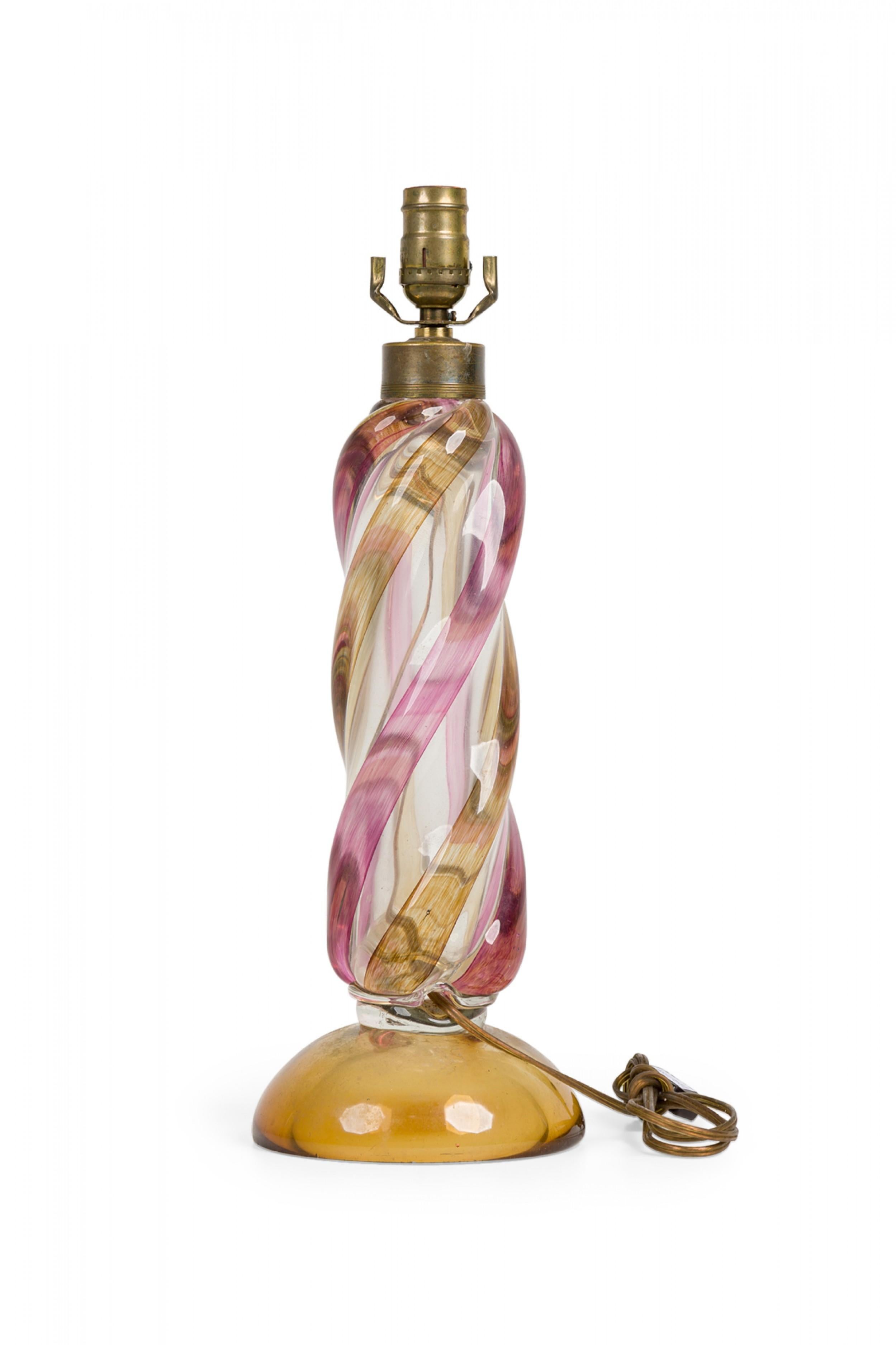 Italienische mundgeblasene Mid-Century-Tischlampe aus gedrehtem Glas in Orange und Rosa von Seguso im Zustand „Gut“ im Angebot in New York, NY