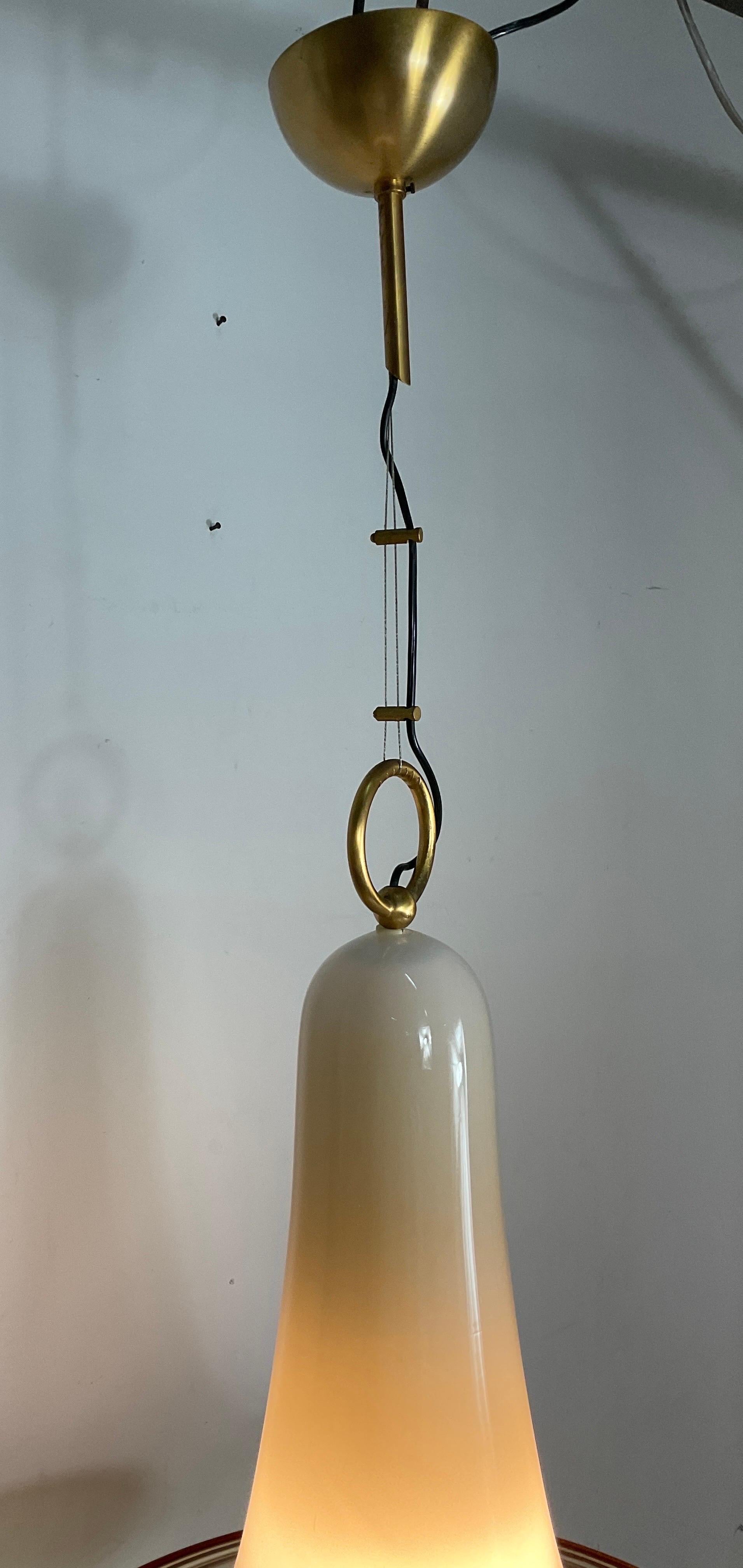 Seguso Mid-Century Murano Glass Chandelier with Stylised Bell Form For Sale 3