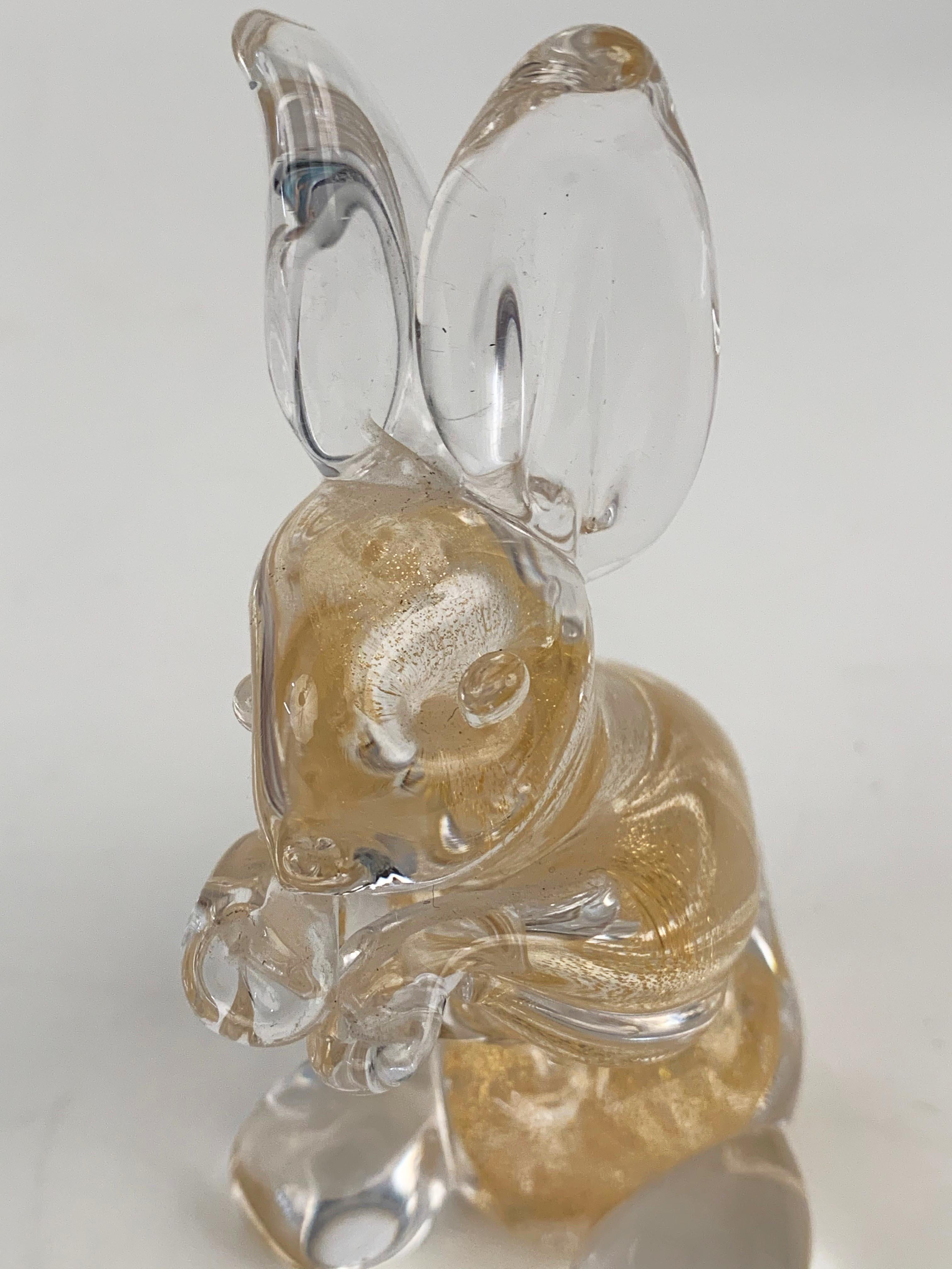Seguso Midcentury Murano Glass Italian Rabbit Sculpture with Golden Dots, 1960s For Sale 4