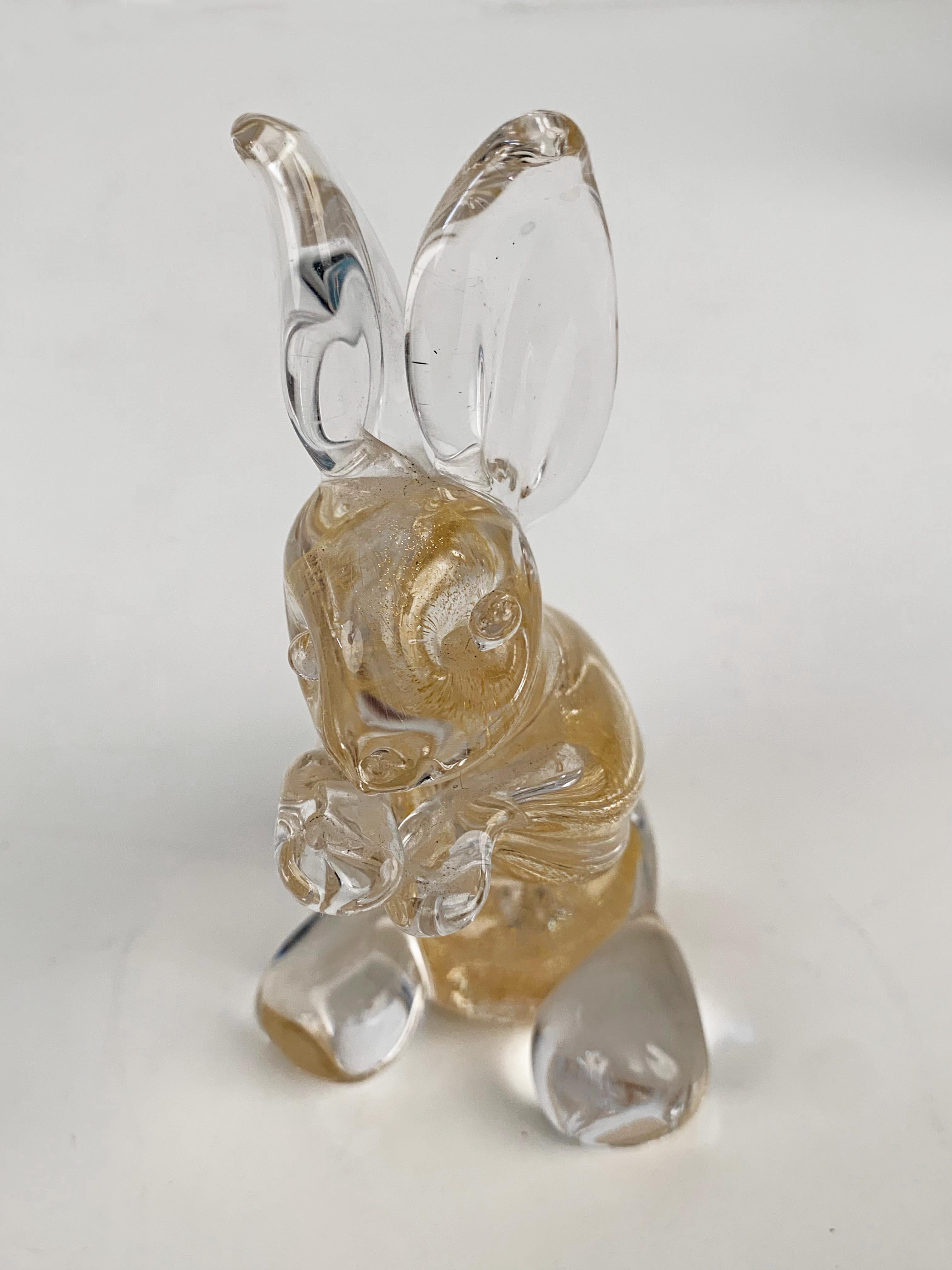 Seguso Midcentury Murano Glass Italian Rabbit Sculpture with Golden Dots, 1960s For Sale 5