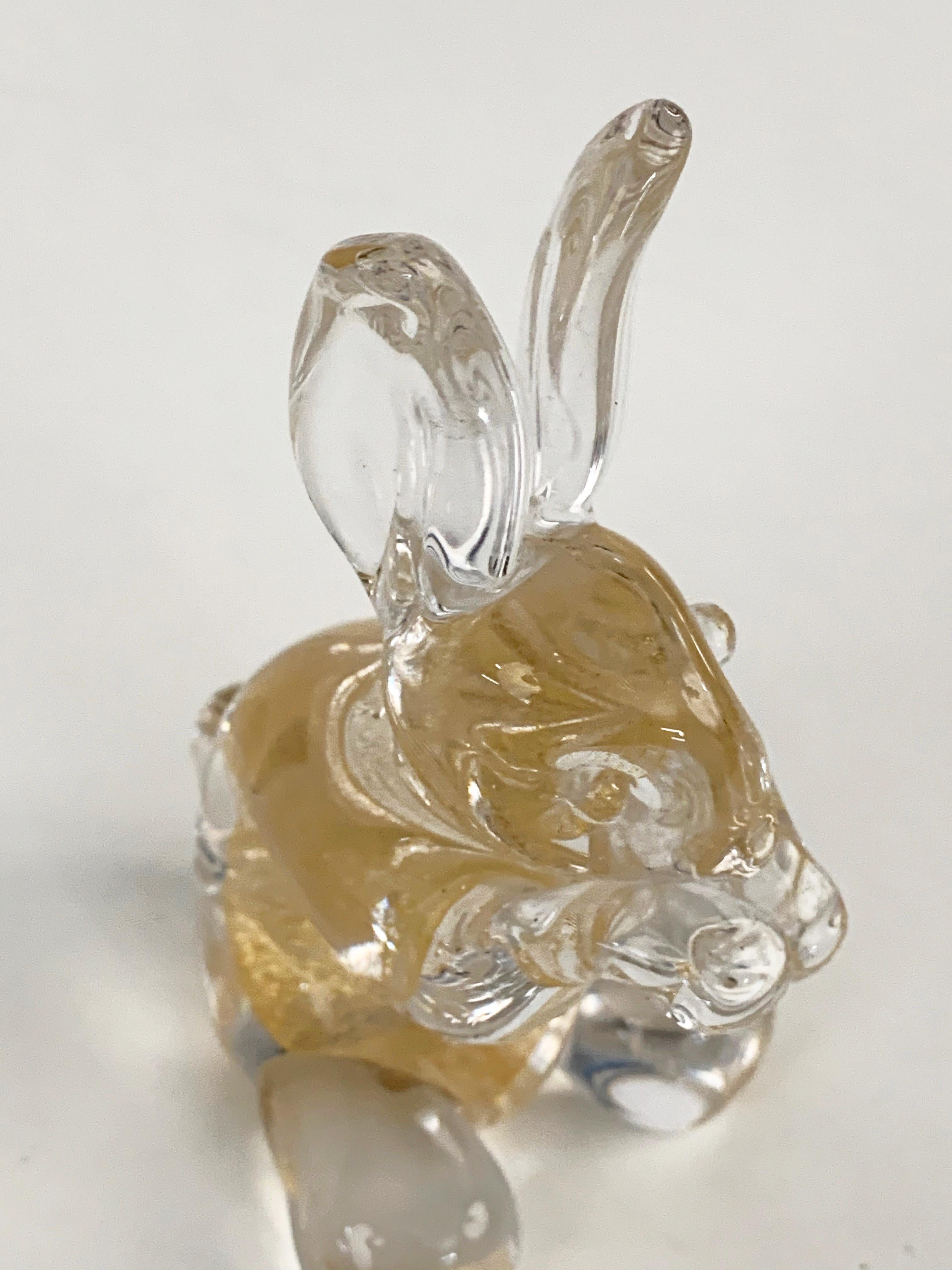 Seguso Midcentury Murano Glass Italian Rabbit Sculpture with Golden Dots, 1960s In Good Condition For Sale In Roma, IT