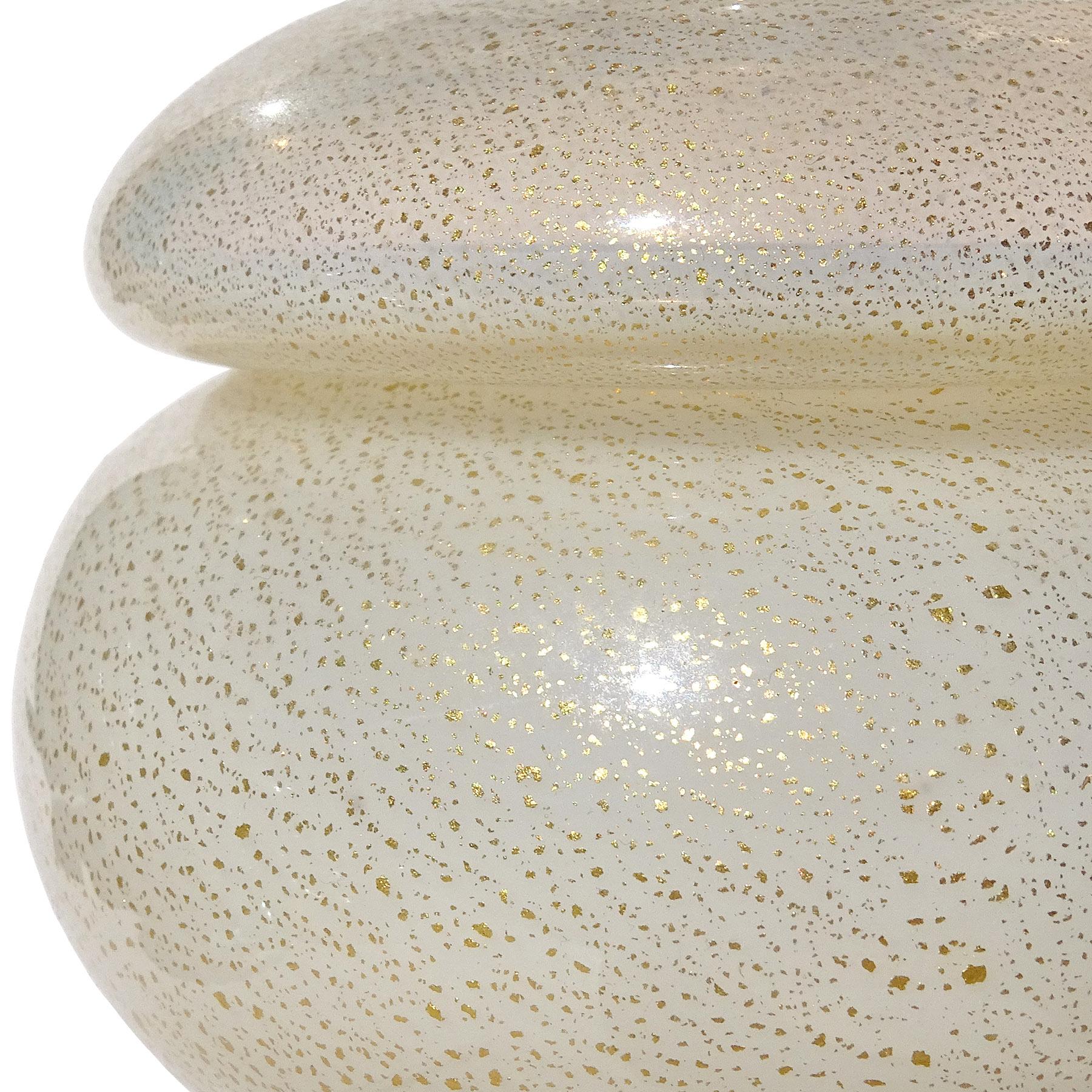 Seguso Murano 1950s Gold Flecks Opalescent White Italian Art Glass Vanity Jar For Sale 1