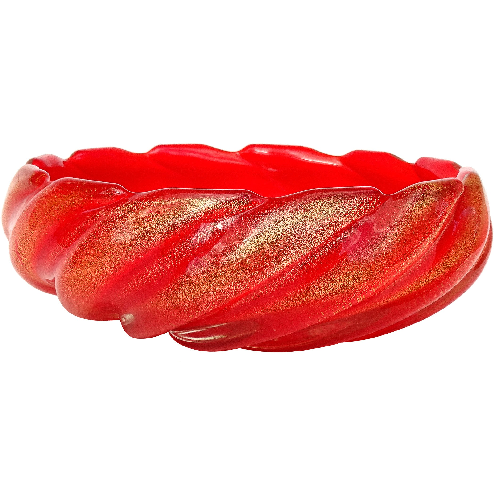 Seguso Murano 1950s Red Coral Gold Flecks Italian Art Glass Scallop Rim Bowl (bol à bord festonné) en vente