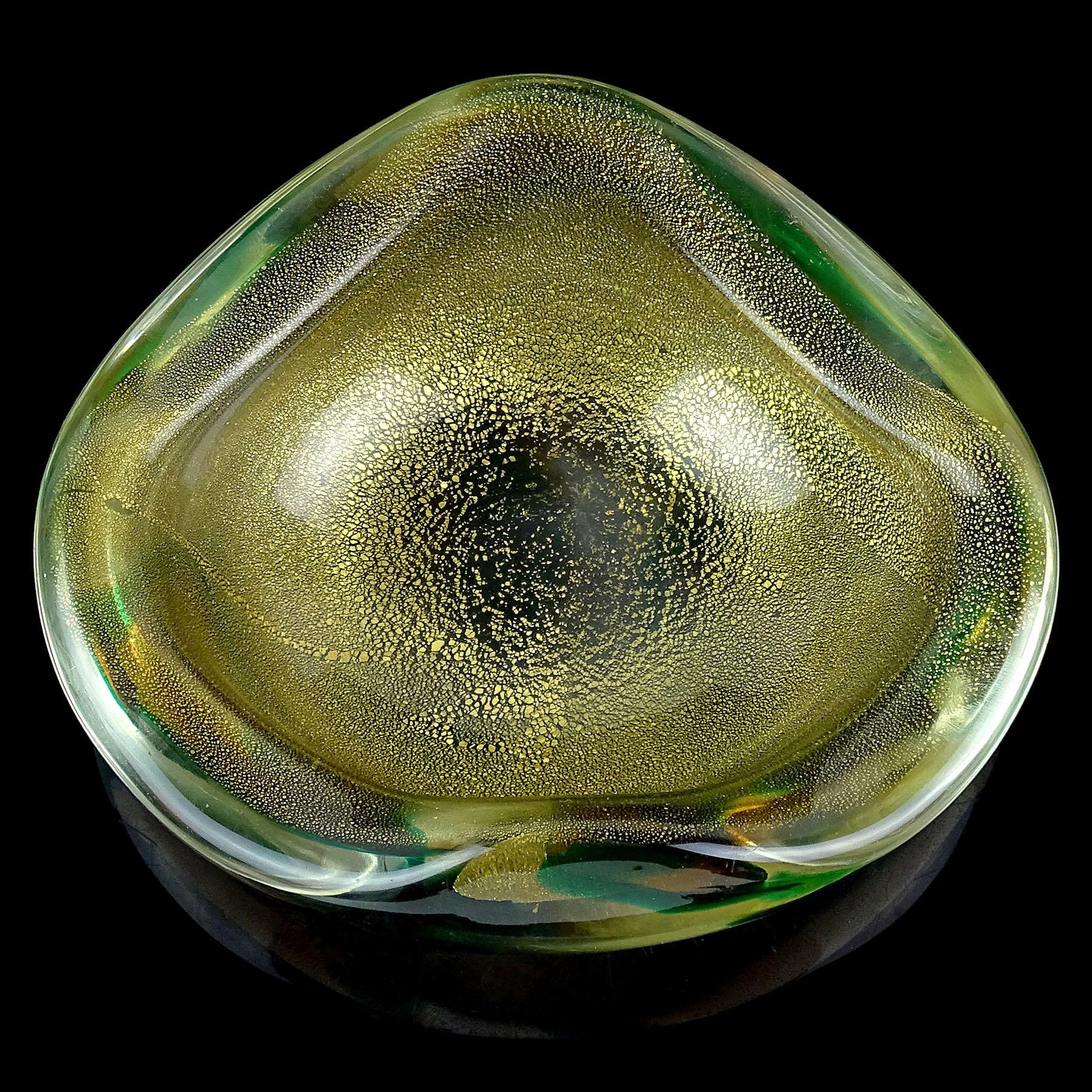 Seguso Murano 1952 Macchia Ambra Verde Gold Flecks Italian Art Glass Bowl For Sale 4