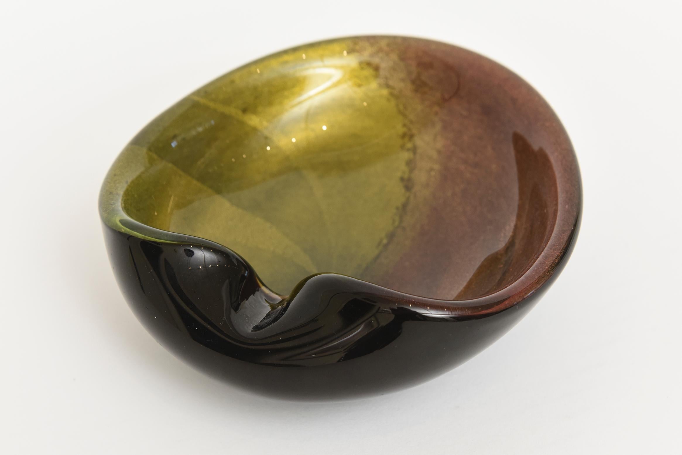 Mid-Century Modern Seguso Murano Amethyst, Aubergine, Charteuse and Gold Aventurine Glass Bowl