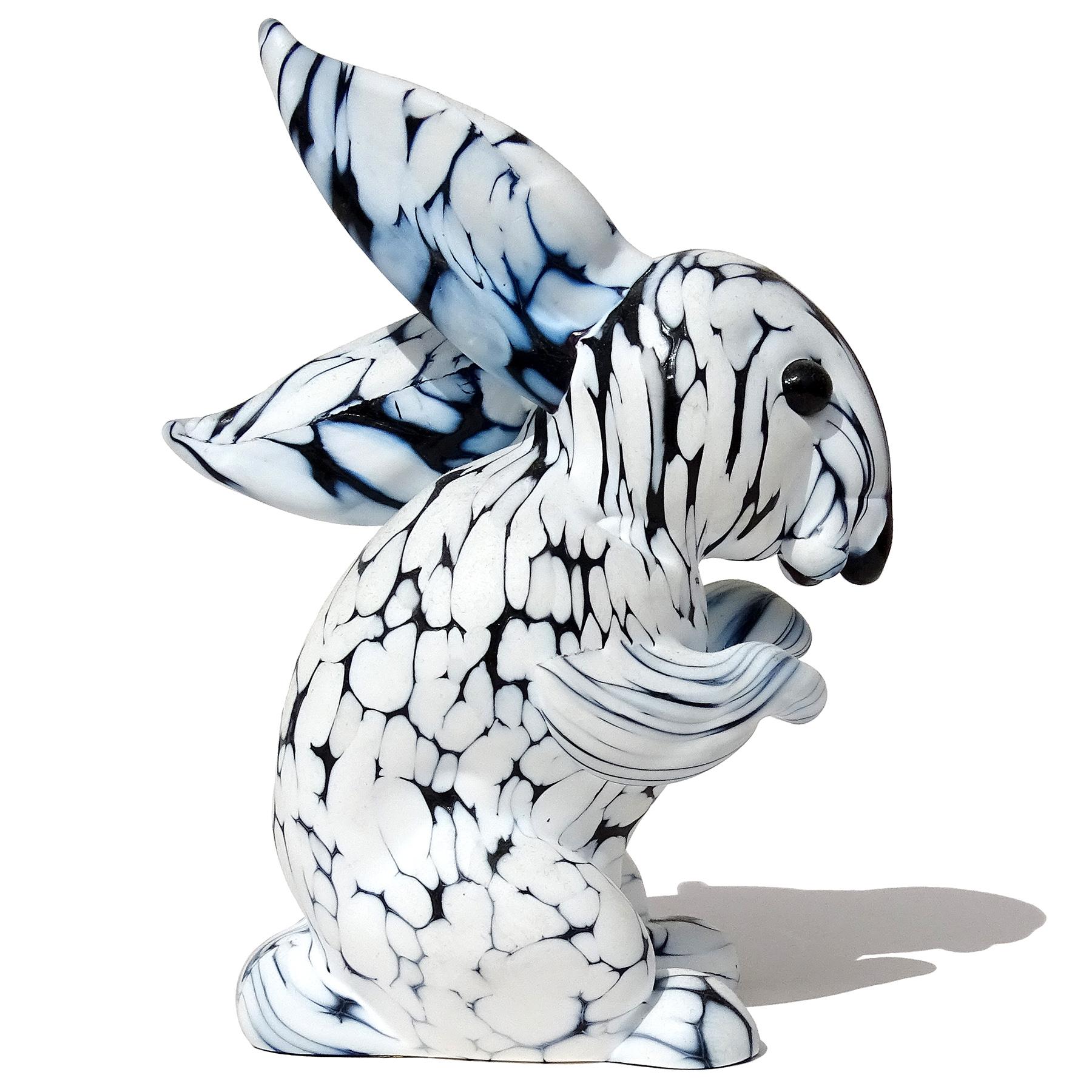 Hand-Crafted Seguso Murano Black White Italian Art Glass Bunny Rabbit Figurine Sculpture For Sale