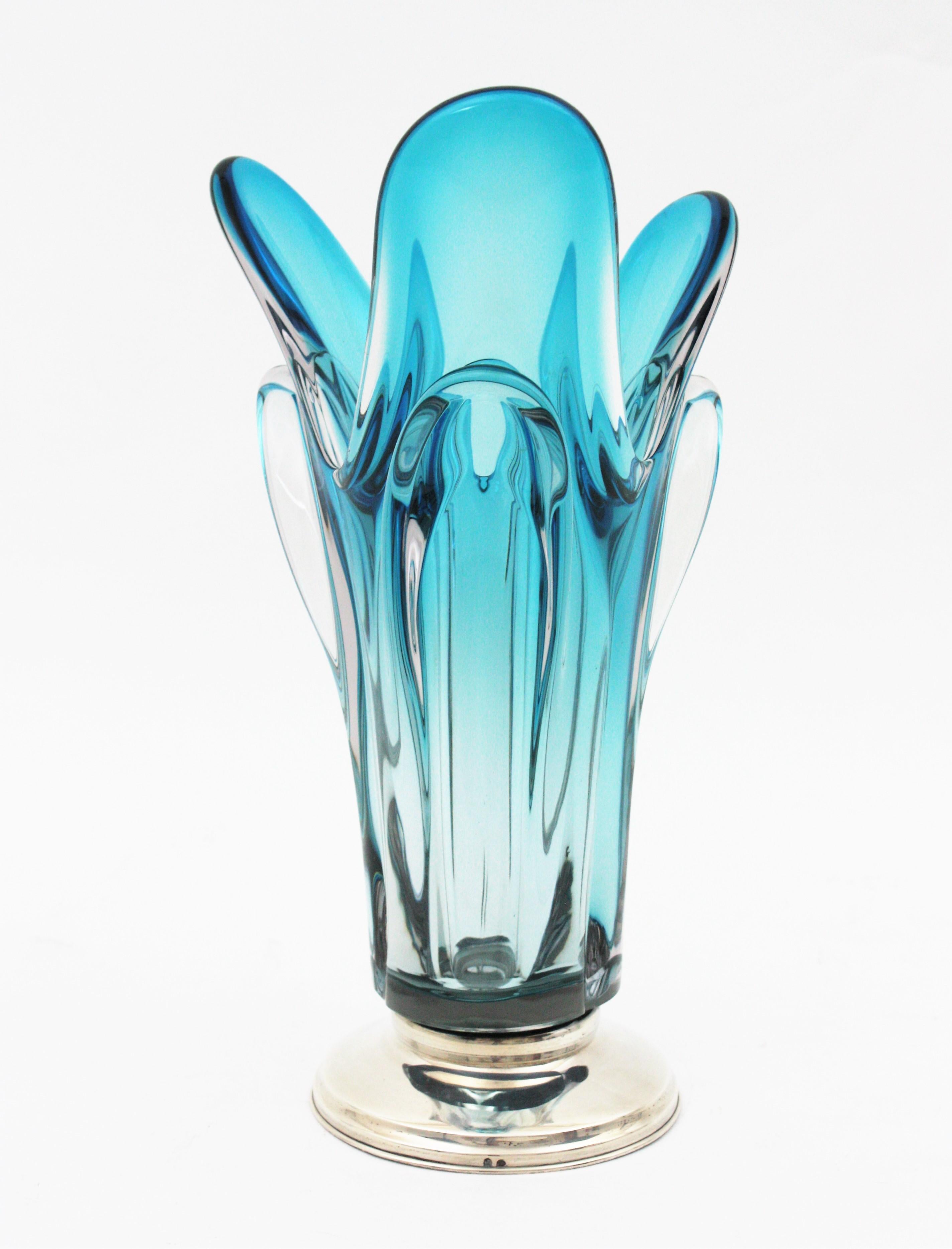 Seguso Murano Blue Sommerso Pulled Art Glass Vase, 1960s  For Sale 3