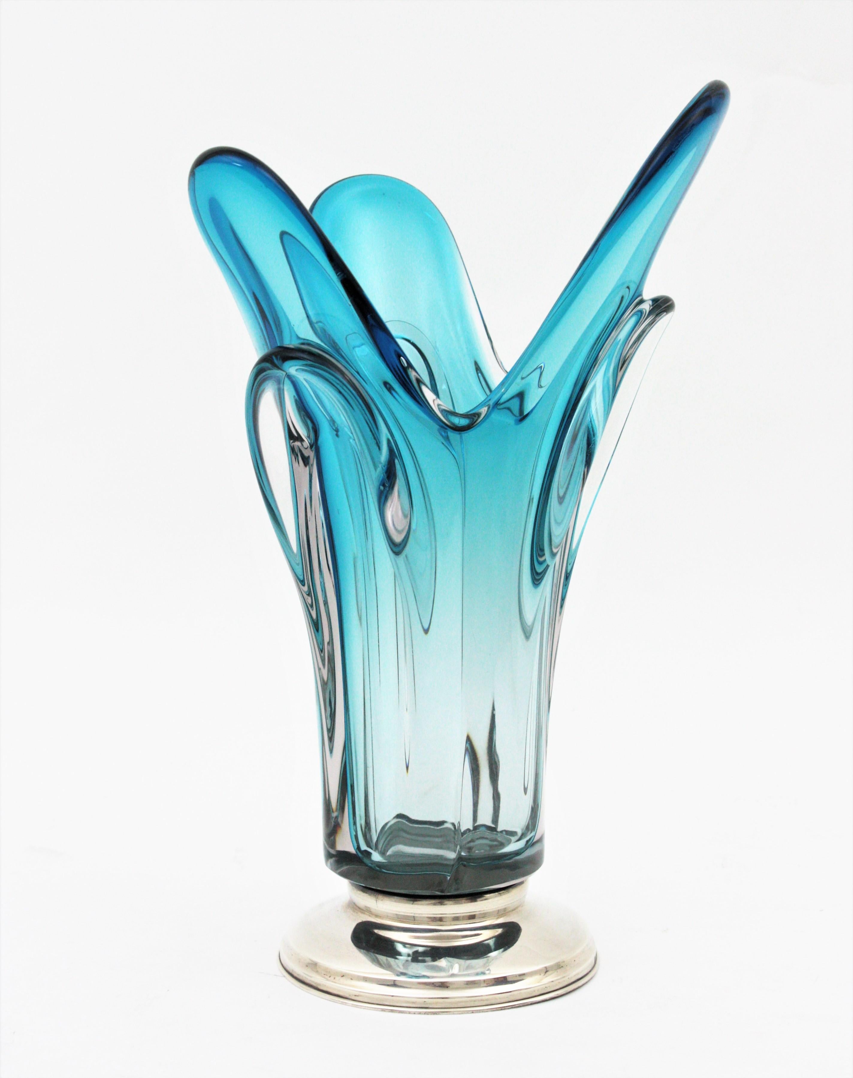 Seguso Murano Blue Sommerso Pulled Art Glass Vase, 1960s  In Good Condition For Sale In Barcelona, ES