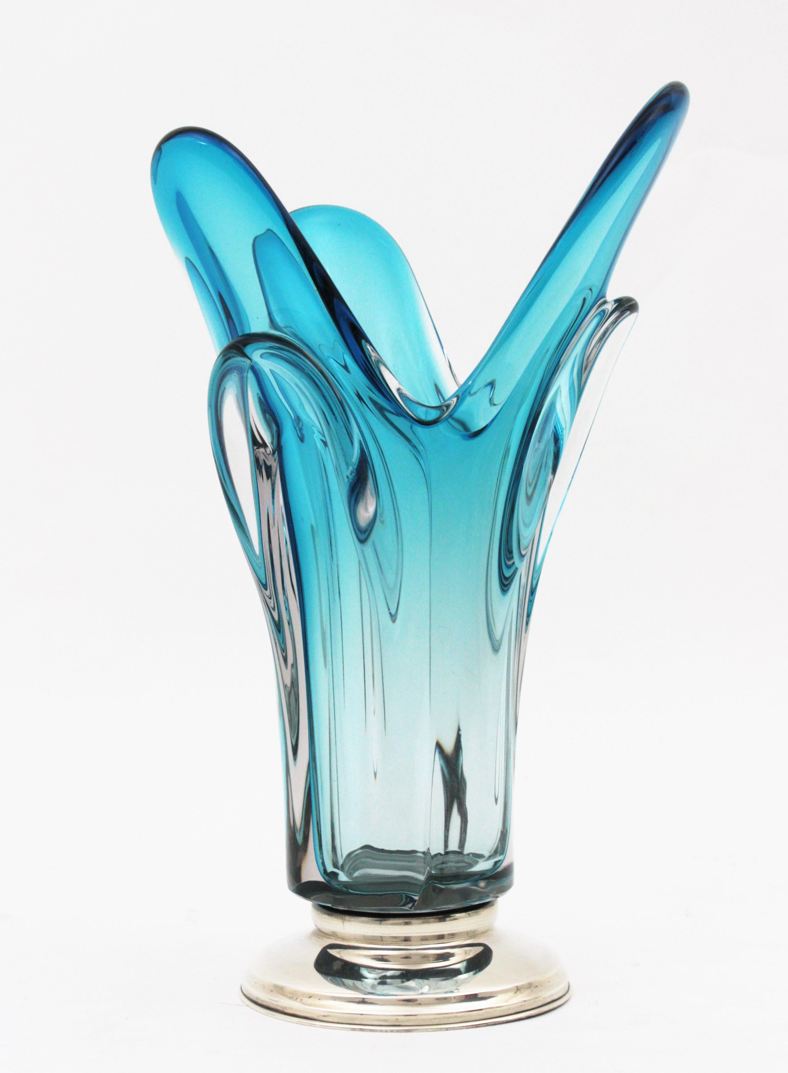 Seguso Murano Blue Sommerso Pulled Art Glass Vase, 1960s  For Sale 1