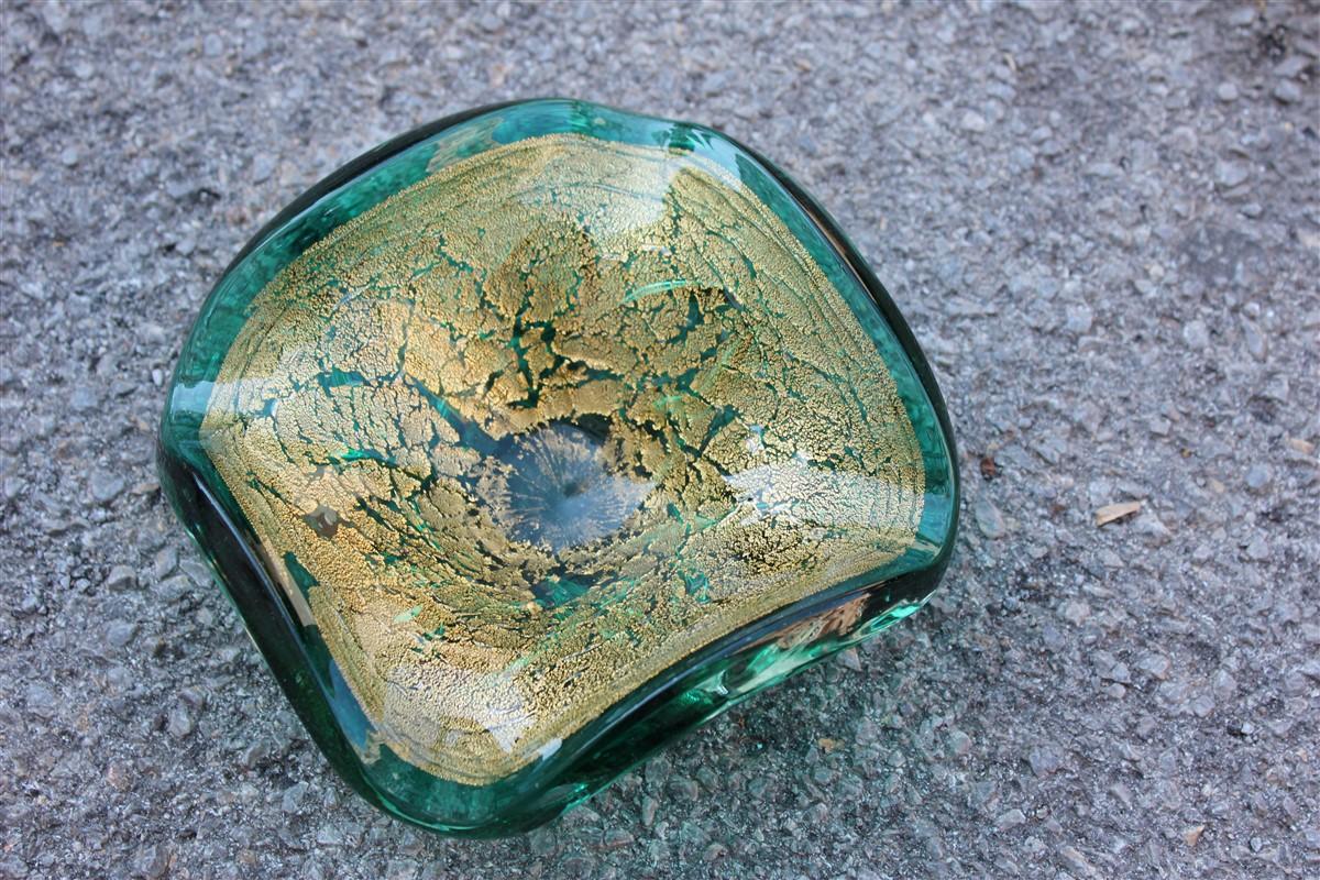 Mid-Century Modern Seguso Murano Bowl Emerald Green Gold Powder Italian Design, 1960s