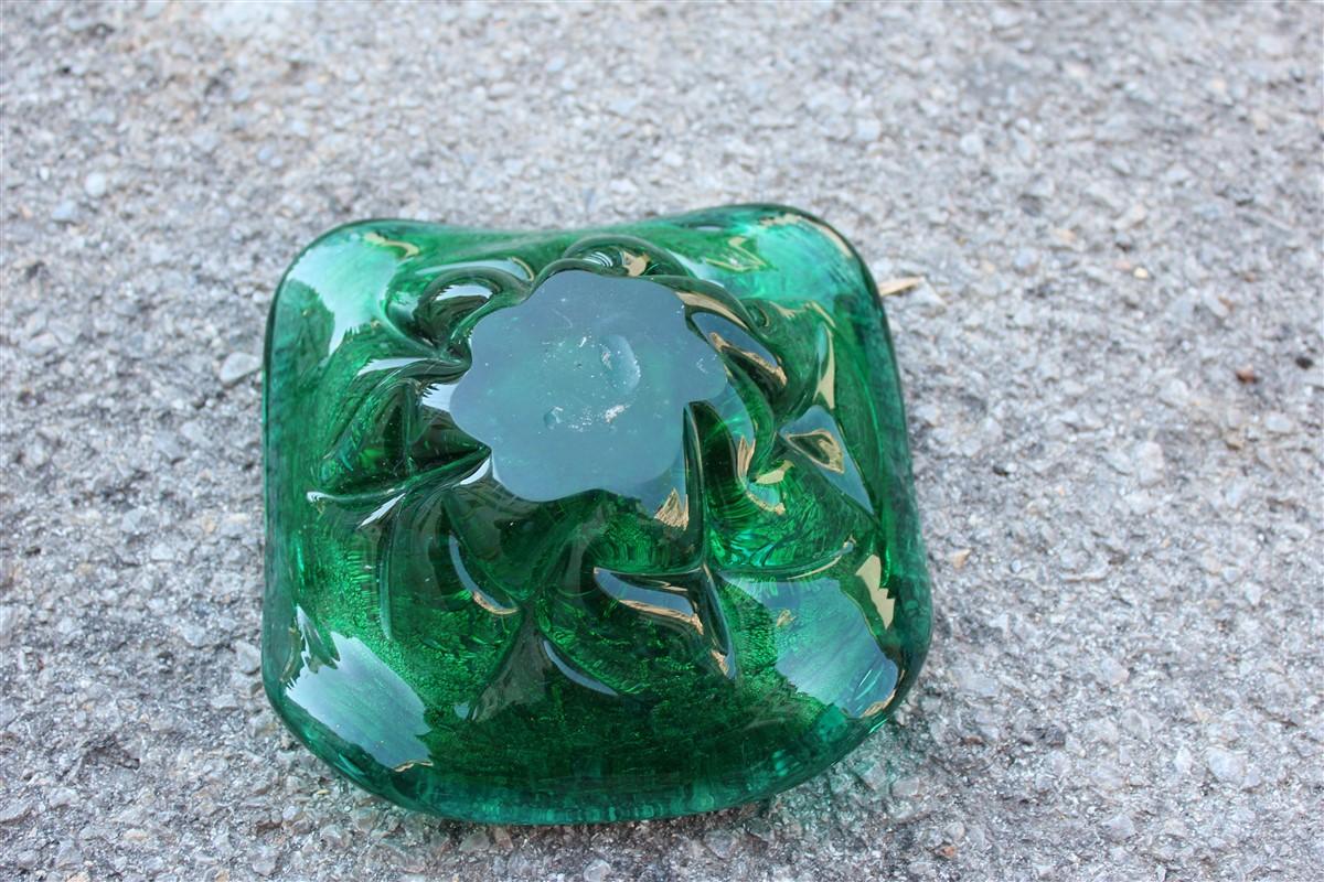 Seguso Murano Bowl Emerald Green Gold Powder Italian Design, 1960s In Good Condition In Palermo, Sicily