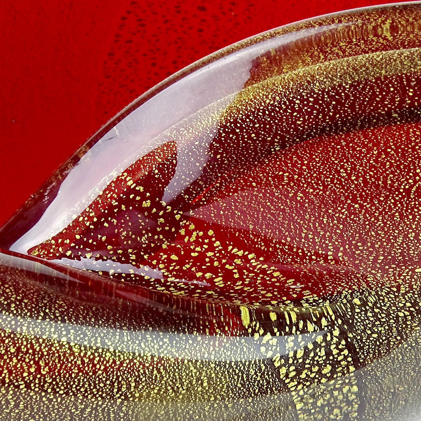 Seguso Murano Bright Red and Gold Flecks Italian Art Glass Decorative Bowl In Good Condition In Kissimmee, FL