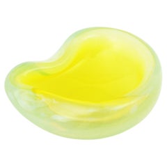 Seguso Murano Bright Yellow Opalescent Art Glass Bowl, 1960s