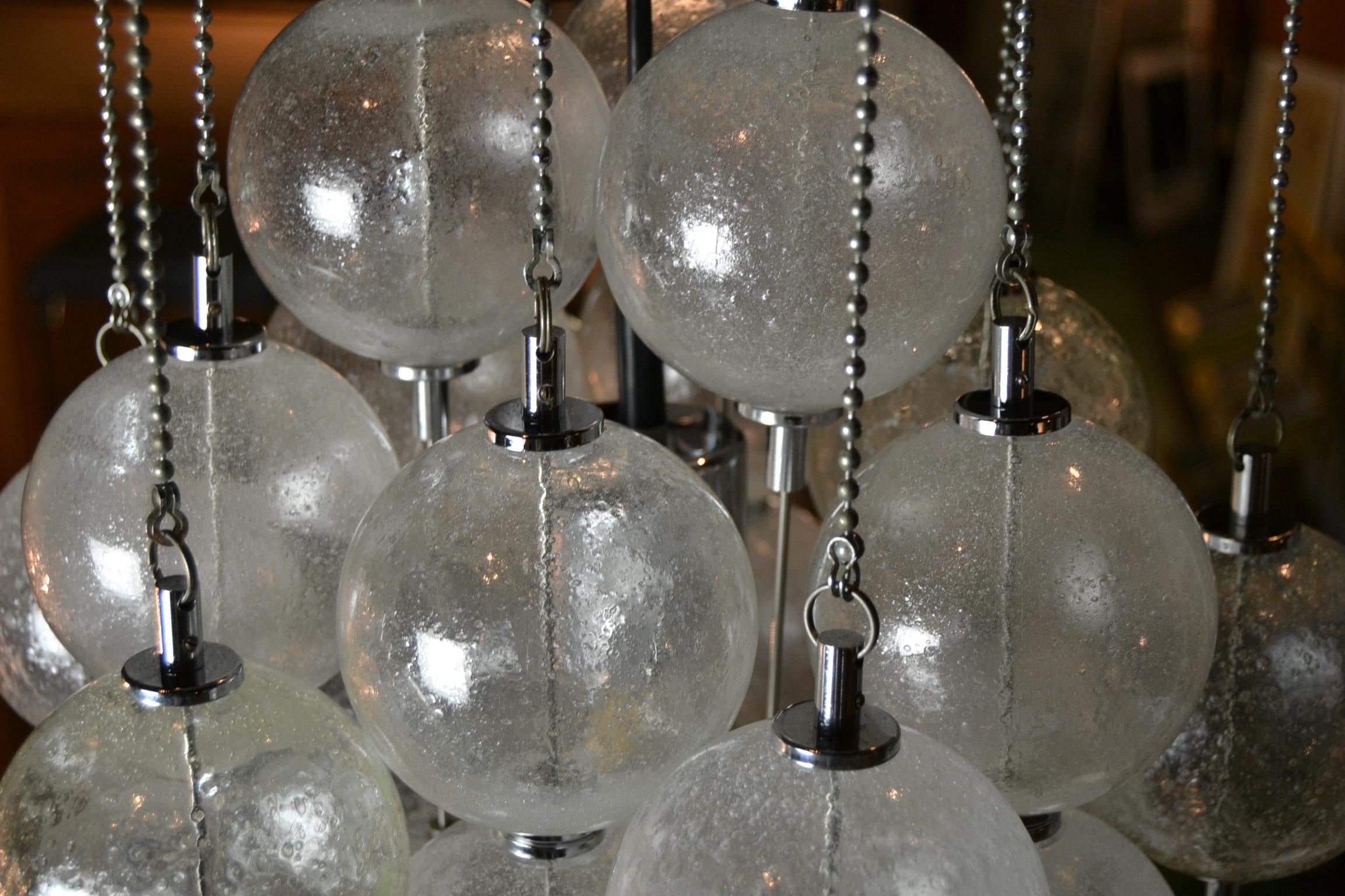 European Murano Glass Bubble Chandelier with Chains, Mid-20th Century  For Sale