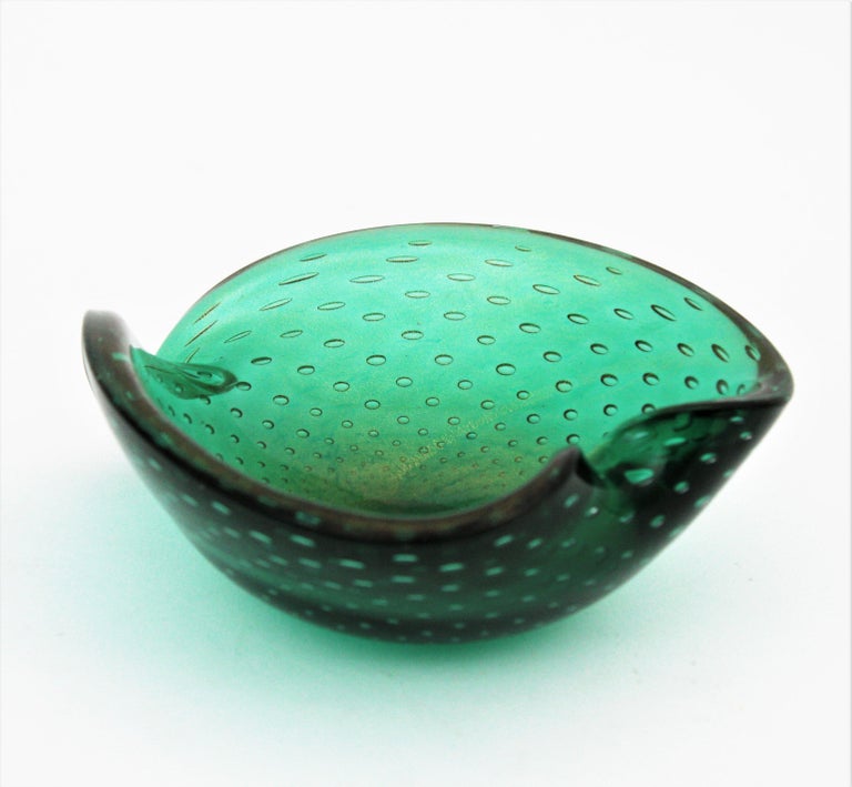 Seguso Murano Bullicante Green Art Glass Heart Bowl with Gold Dust at